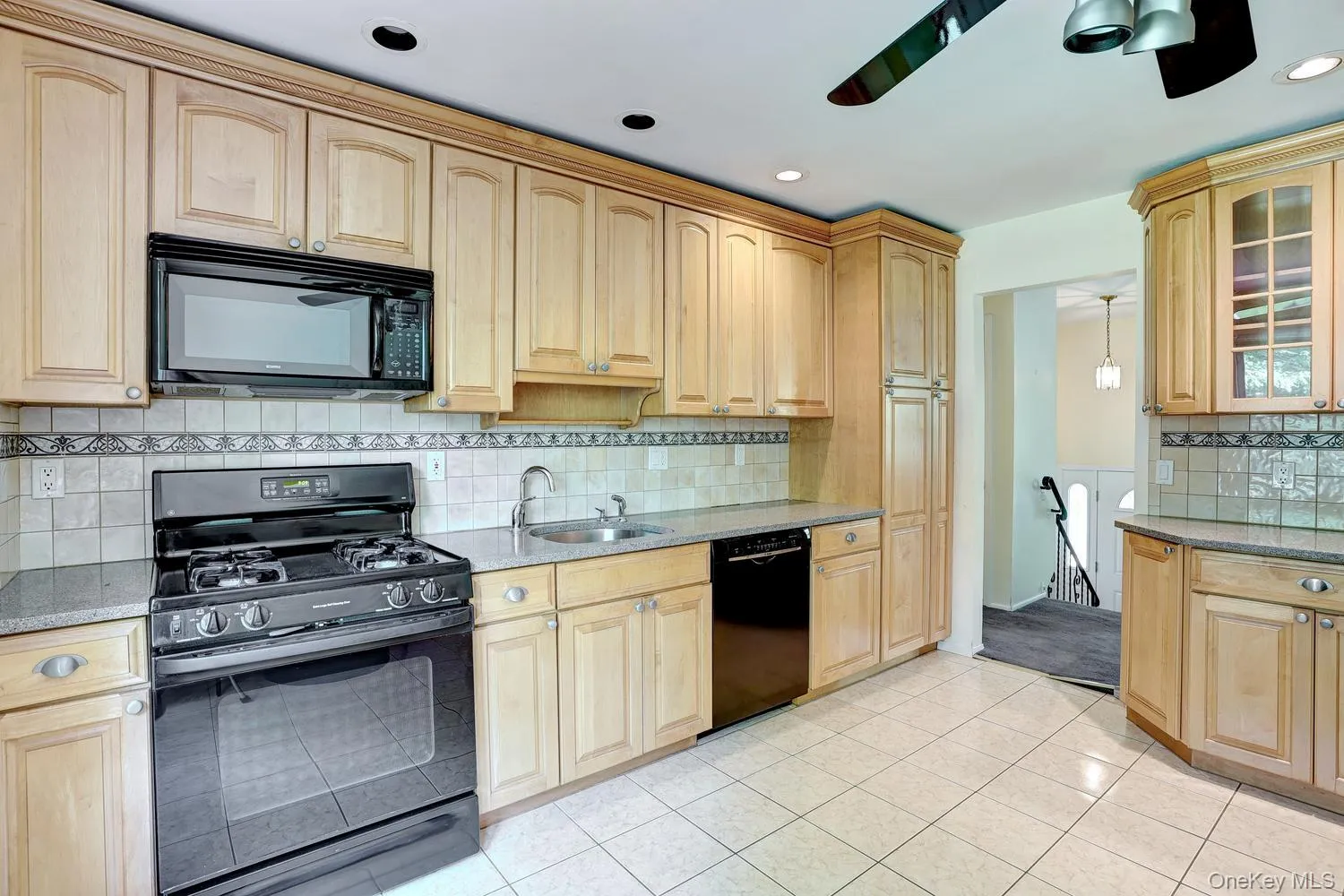 17 Twin Lakes Drive, Ramapo, NY, 4 Bedrooms Bedrooms, 8 Rooms Rooms,2 BathroomsBathrooms,Residential,For Rent,Twin Lakes,0,1000314 17 Twin Lakes Drive, Ramapo, NY, 4 Bedrooms Bedrooms, 8 Rooms Rooms,2 BathroomsBathrooms,Residential,For Rent,Twin Lakes,0,1000314