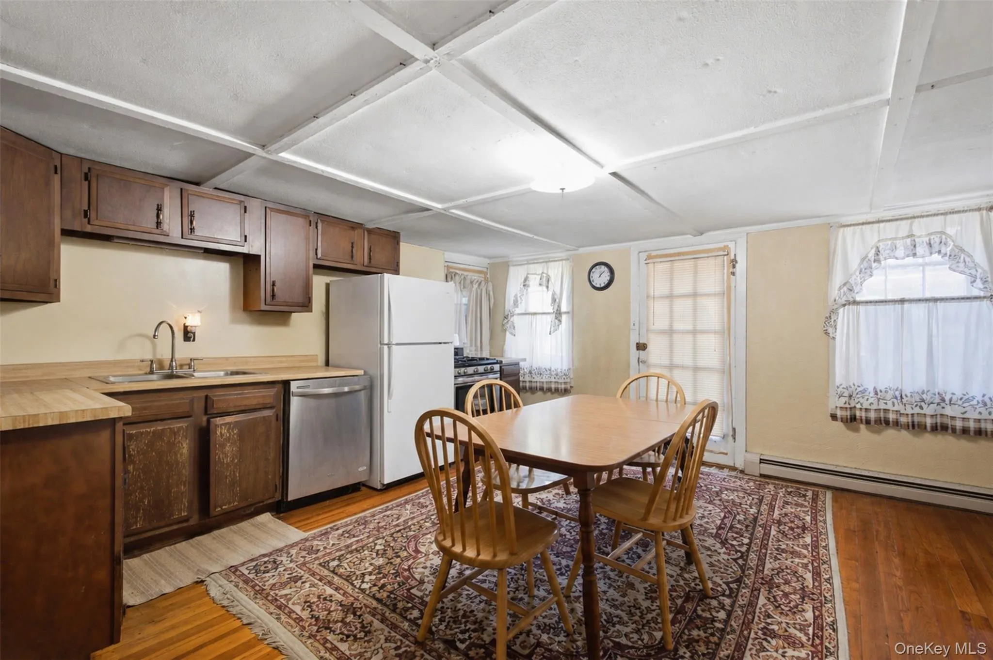 2 Highland Avenue, Mount Hope, NY, 4 Bedrooms Bedrooms, 6 Rooms Rooms,2 BathroomsBathrooms,Residential,For Rent,Highland,0,1000315 2 Highland Avenue, Mount Hope, NY, 4 Bedrooms Bedrooms, 6 Rooms Rooms,2 BathroomsBathrooms,Residential,For Rent,Highland,0,1000315