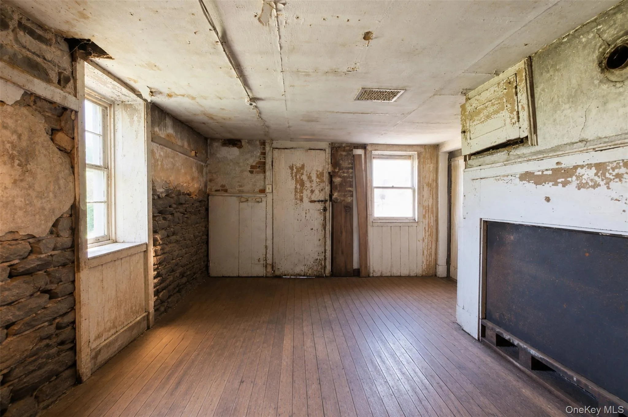2 Highland Avenue, Mount Hope, NY, 4 Bedrooms Bedrooms, 6 Rooms Rooms,2 BathroomsBathrooms,Residential,For Rent,Highland,0,1000315 2 Highland Avenue, Mount Hope, NY, 4 Bedrooms Bedrooms, 6 Rooms Rooms,2 BathroomsBathrooms,Residential,For Rent,Highland,0,1000315