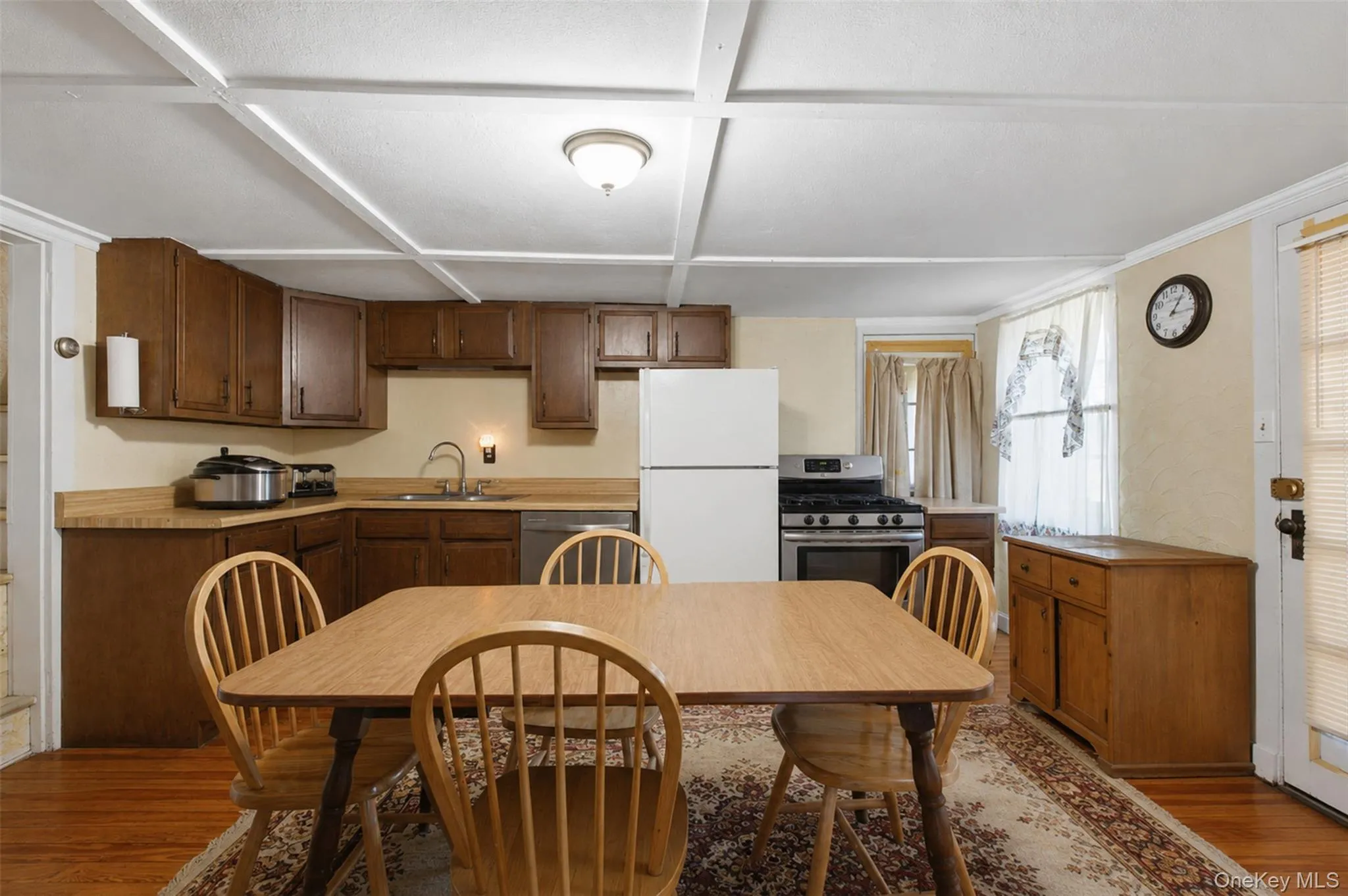 2 Highland Avenue, Mount Hope, NY, 4 Bedrooms Bedrooms, 6 Rooms Rooms,2 BathroomsBathrooms,Residential,For Rent,Highland,0,1000315 2 Highland Avenue, Mount Hope, NY, 4 Bedrooms Bedrooms, 6 Rooms Rooms,2 BathroomsBathrooms,Residential,For Rent,Highland,0,1000315