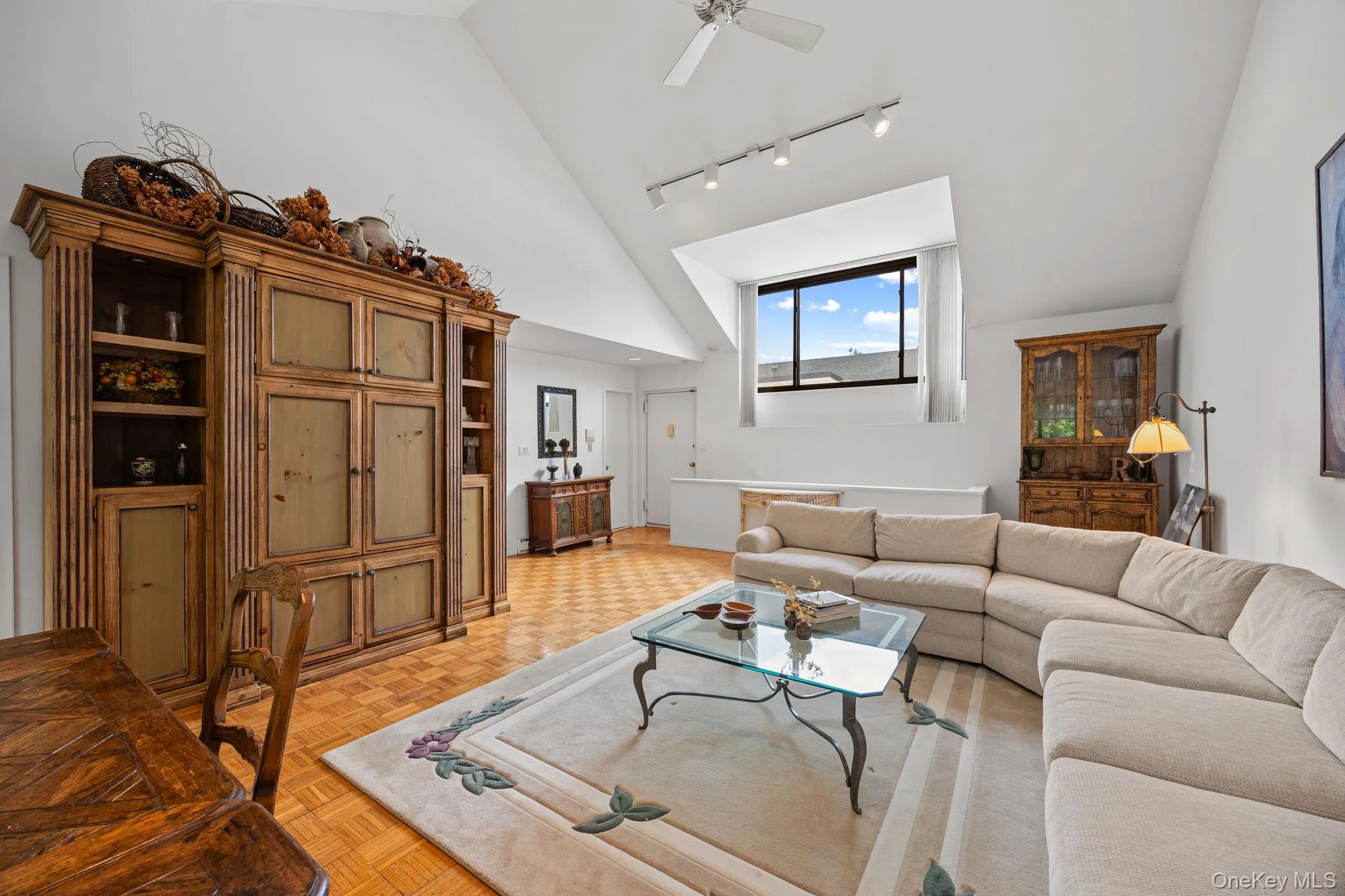 21 Canterbury Road, North Hempstead, NY, 2 Bedrooms Bedrooms, 5 Rooms Rooms,2 BathroomsBathrooms,Residential,For Rent,Canterbury,0,1000316 21 Canterbury Road, North Hempstead, NY, 2 Bedrooms Bedrooms, 5 Rooms Rooms,2 BathroomsBathrooms,Residential,For Rent,Canterbury,0,1000316