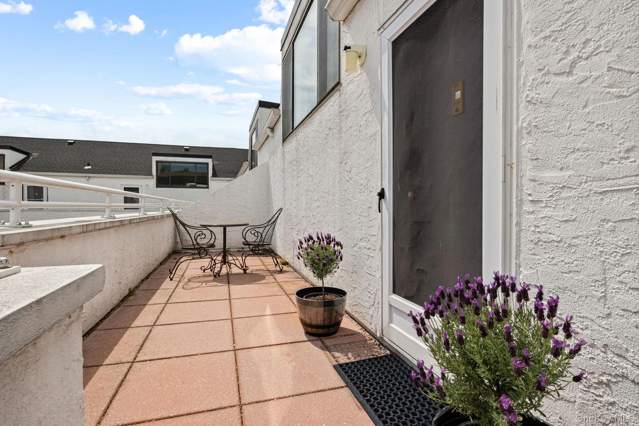 21 Canterbury Road, North Hempstead, NY, 2 Bedrooms Bedrooms, 5 Rooms Rooms,2 BathroomsBathrooms,Residential,For Rent,Canterbury,0,1000316 21 Canterbury Road, North Hempstead, NY, 2 Bedrooms Bedrooms, 5 Rooms Rooms,2 BathroomsBathrooms,Residential,For Rent,Canterbury,0,1000316