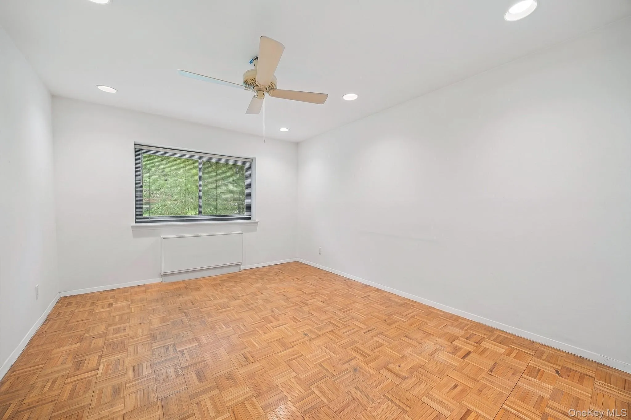 21 Canterbury Road, North Hempstead, NY, 2 Bedrooms Bedrooms, 5 Rooms Rooms,2 BathroomsBathrooms,Residential,For Rent,Canterbury,0,1000316 21 Canterbury Road, North Hempstead, NY, 2 Bedrooms Bedrooms, 5 Rooms Rooms,2 BathroomsBathrooms,Residential,For Rent,Canterbury,0,1000316
