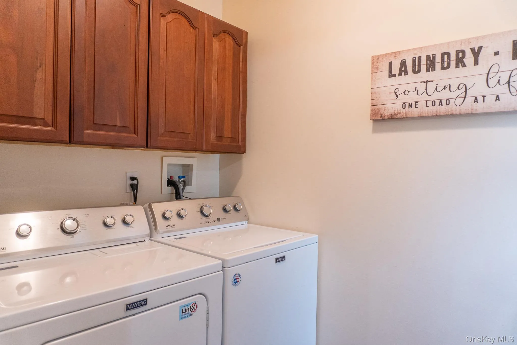 781 Huntington Drive, Fishkill, NY, 2 Bedrooms Bedrooms, 10 Rooms Rooms,2 BathroomsBathrooms,Residential,For Rent,Huntington,0,1000324 781 Huntington Drive, Fishkill, NY, 2 Bedrooms Bedrooms, 10 Rooms Rooms,2 BathroomsBathrooms,Residential,For Rent,Huntington,0,1000324