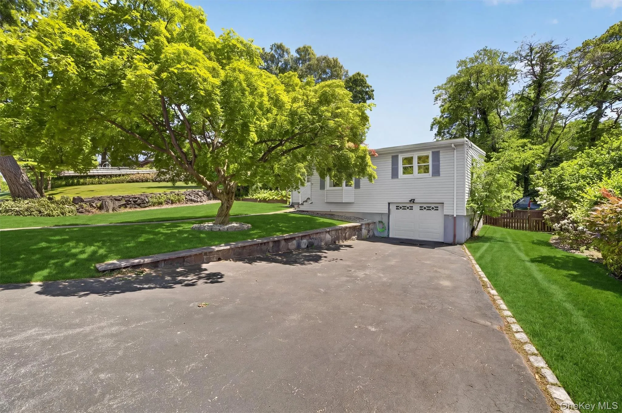 197 Seward Street, Cortlandt, NY, 2 Bedrooms Bedrooms, 6 Rooms Rooms,1 BathroomBathrooms,Residential,For Rent,Seward,0,1000327 197 Seward Street, Cortlandt, NY, 2 Bedrooms Bedrooms, 6 Rooms Rooms,1 BathroomBathrooms,Residential,For Rent,Seward,0,1000327