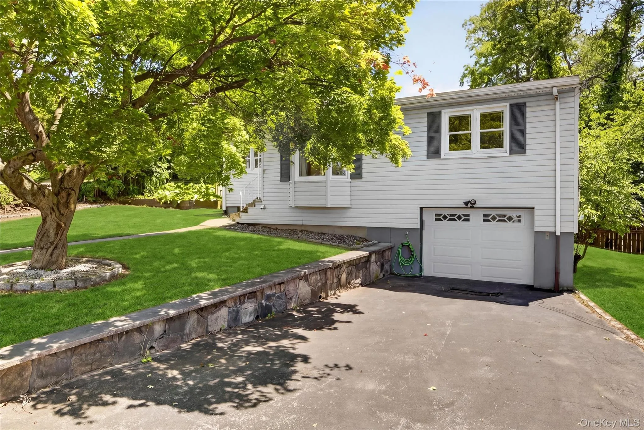 197 Seward Street, Cortlandt, NY, 2 Bedrooms Bedrooms, 6 Rooms Rooms,1 BathroomBathrooms,Residential,For Rent,Seward,0,1000327 197 Seward Street, Cortlandt, NY, 2 Bedrooms Bedrooms, 6 Rooms Rooms,1 BathroomBathrooms,Residential,For Rent,Seward,0,1000327
