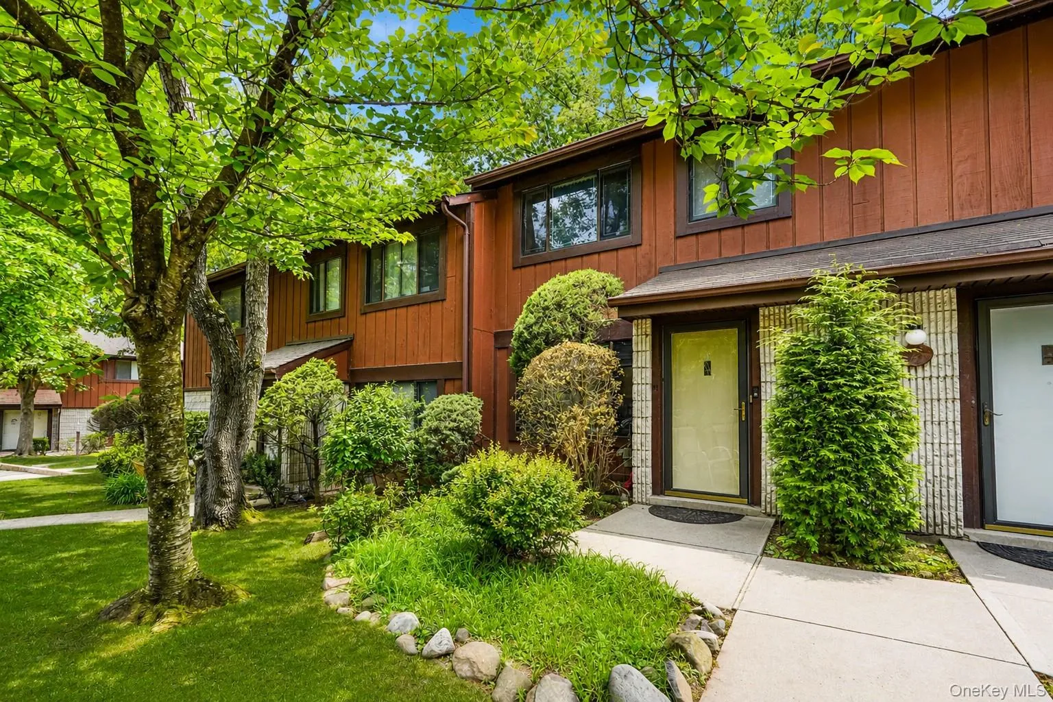76 Belmar Drive, New York, NY, 3 Bedrooms Bedrooms, 6 Rooms Rooms,1 BathroomBathrooms,Residential Sale,For Rent,Belmar,0,1000331 76 Belmar Drive, New York, NY, 3 Bedrooms Bedrooms, 6 Rooms Rooms,1 BathroomBathrooms,Residential Sale,For Rent,Belmar,0,1000331