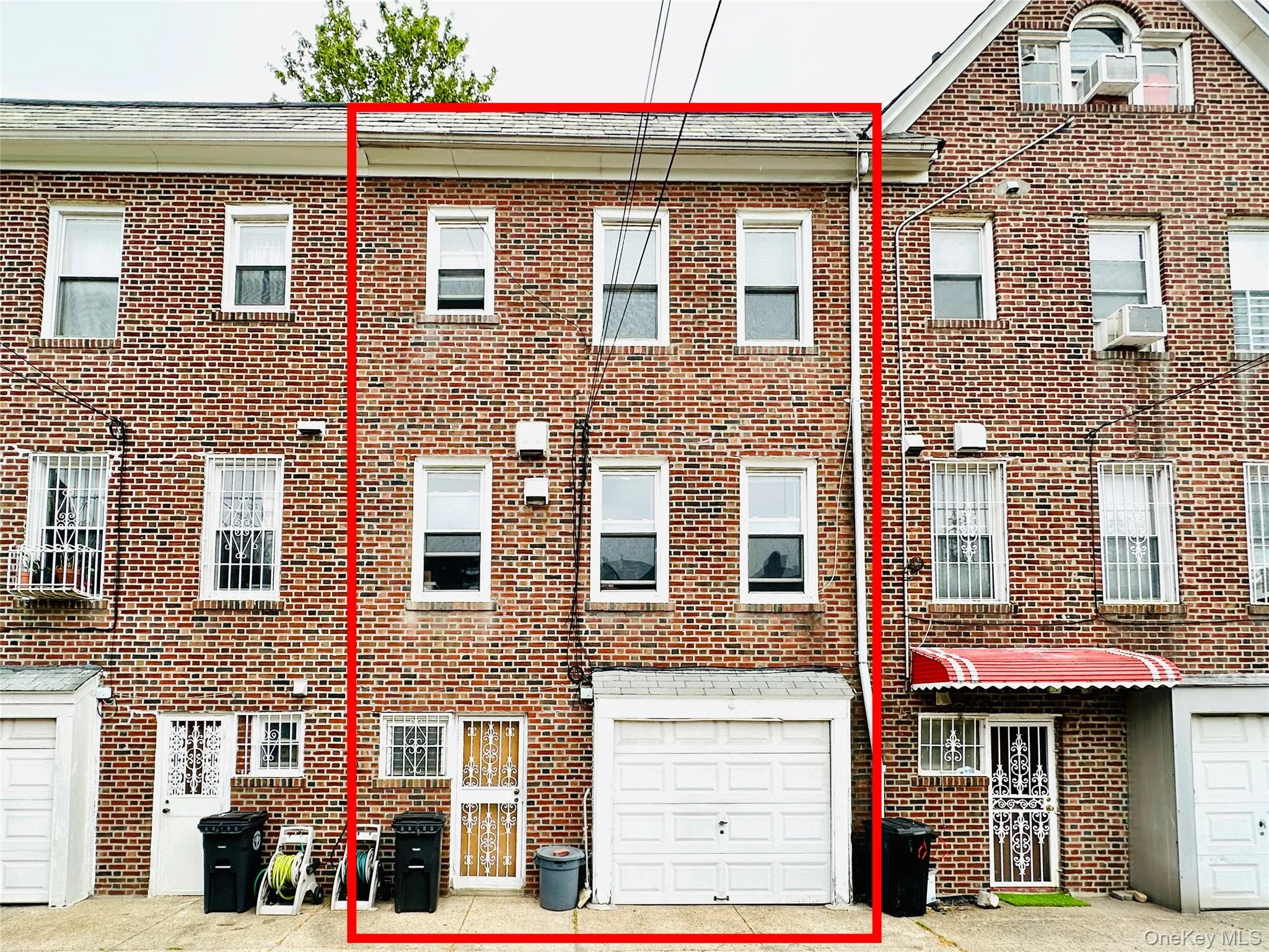 33-33 72nd Street, New York, NY, 3 Bedrooms Bedrooms, 6 Rooms Rooms,1 BathroomBathrooms,Residential Sale,For Rent,72nd,0,1000335 33-33 72nd Street, New York, NY, 3 Bedrooms Bedrooms, 6 Rooms Rooms,1 BathroomBathrooms,Residential Sale,For Rent,72nd,0,1000335