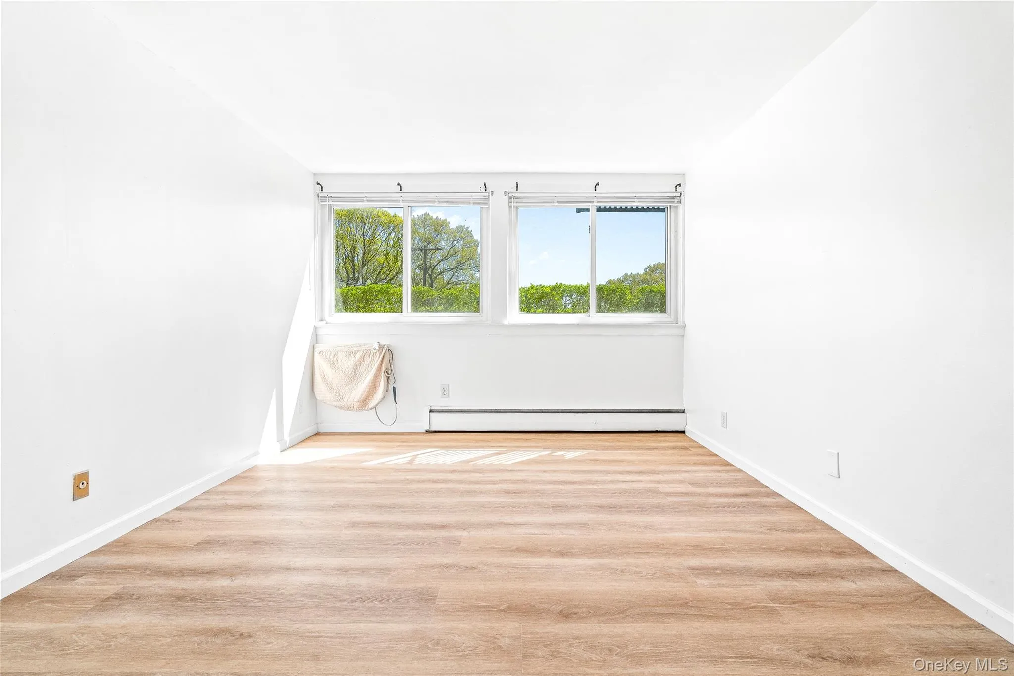 5 Wyndover Woods Lane, Greenburgh, NY, 1 Bedroom Bedrooms, 3 Rooms Rooms,1 BathroomBathrooms,Residential Lease,For Rent,Wyndover Woods,0,1000336 5 Wyndover Woods Lane, Greenburgh, NY, 1 Bedroom Bedrooms, 3 Rooms Rooms,1 BathroomBathrooms,Residential Lease,For Rent,Wyndover Woods,0,1000336
