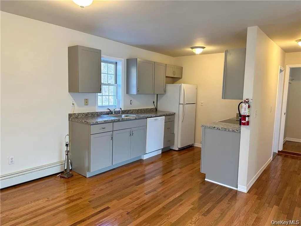 174 Myrtle Avenue, Carmel, NY, 3 Bedrooms Bedrooms, 5 Rooms Rooms,1 BathroomBathrooms,Residential Lease,For Rent,Myrtle,0,1000337 174 Myrtle Avenue, Carmel, NY, 3 Bedrooms Bedrooms, 5 Rooms Rooms,1 BathroomBathrooms,Residential Lease,For Rent,Myrtle,0,1000337