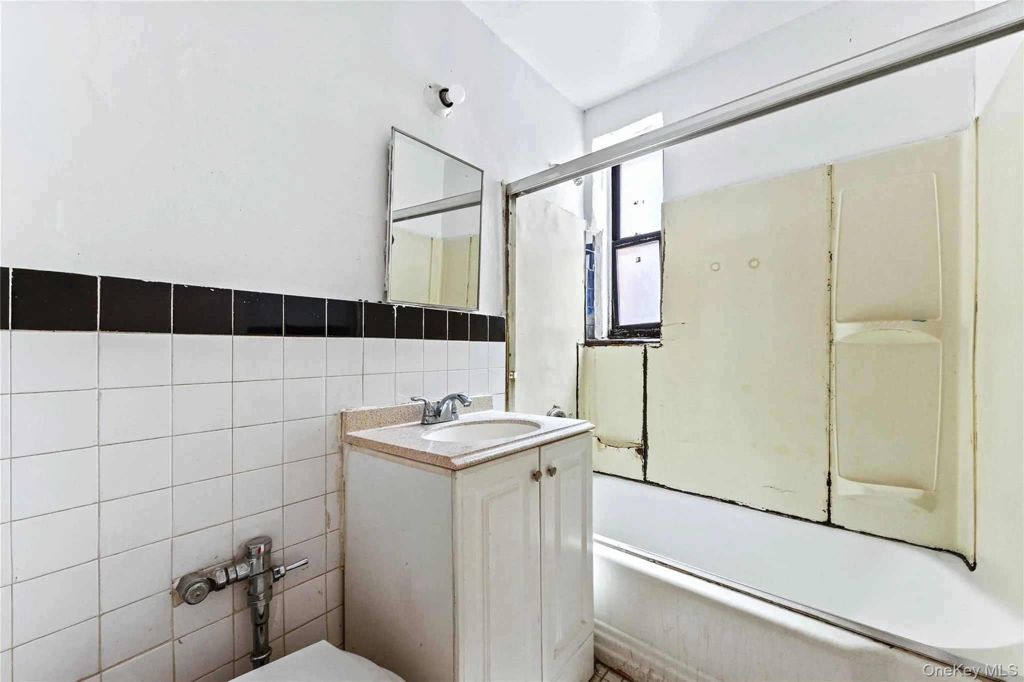 2830 Briggs Avenue, New York, NY, 2 Bedrooms Bedrooms, 5 Rooms Rooms,1 BathroomBathrooms,Residential Sale,For Rent,Briggs,0,1000341 2830 Briggs Avenue, New York, NY, 2 Bedrooms Bedrooms, 5 Rooms Rooms,1 BathroomBathrooms,Residential Sale,For Rent,Briggs,0,1000341