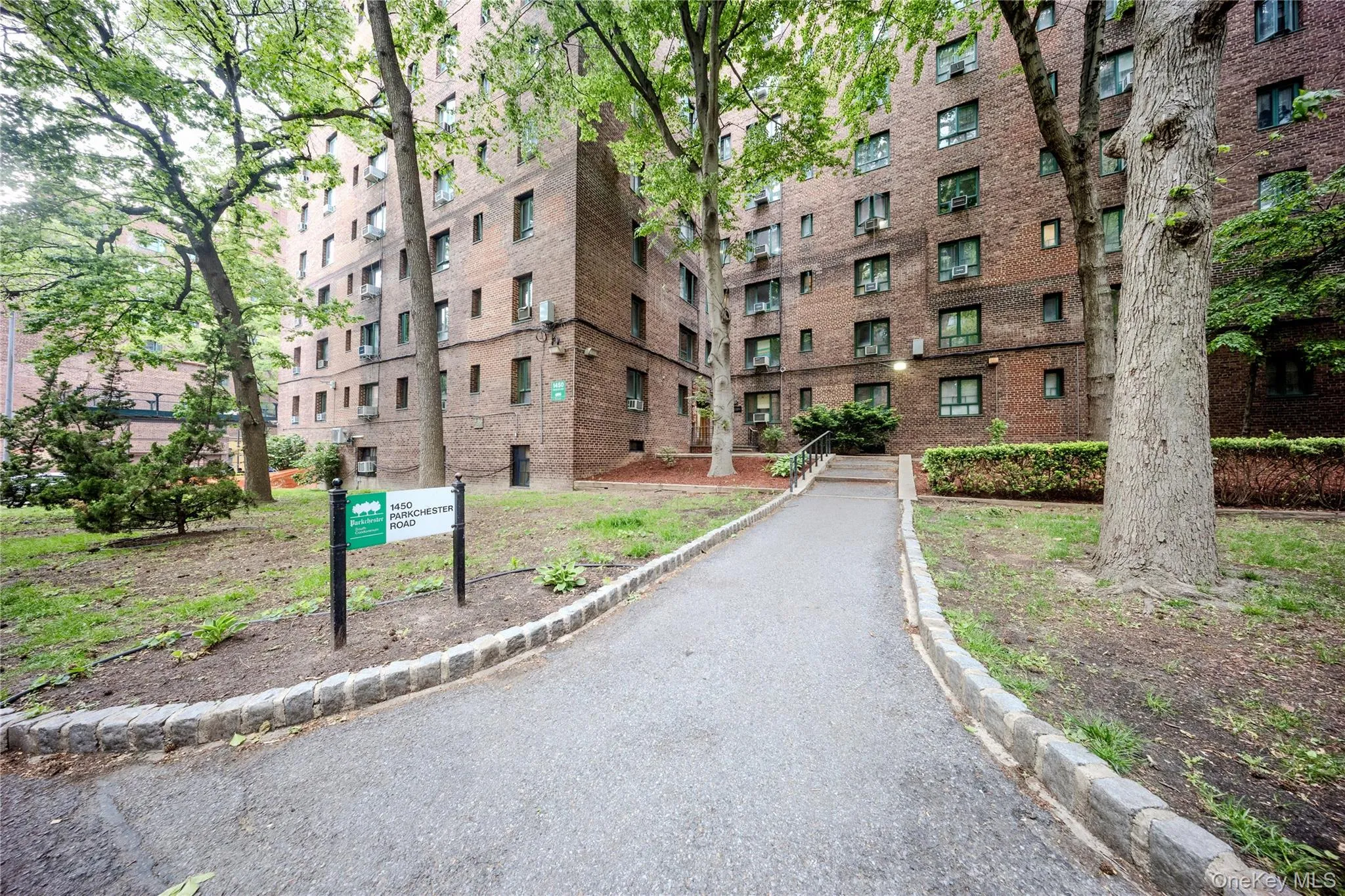 1450 Parkchester Road, New York, NY, 1 Bedroom Bedrooms, 4 Rooms Rooms,1 BathroomBathrooms,Residential Sale,For Rent,Parkchester,0,1000343 1450 Parkchester Road, New York, NY, 1 Bedroom Bedrooms, 4 Rooms Rooms,1 BathroomBathrooms,Residential Sale,For Rent,Parkchester,0,1000343