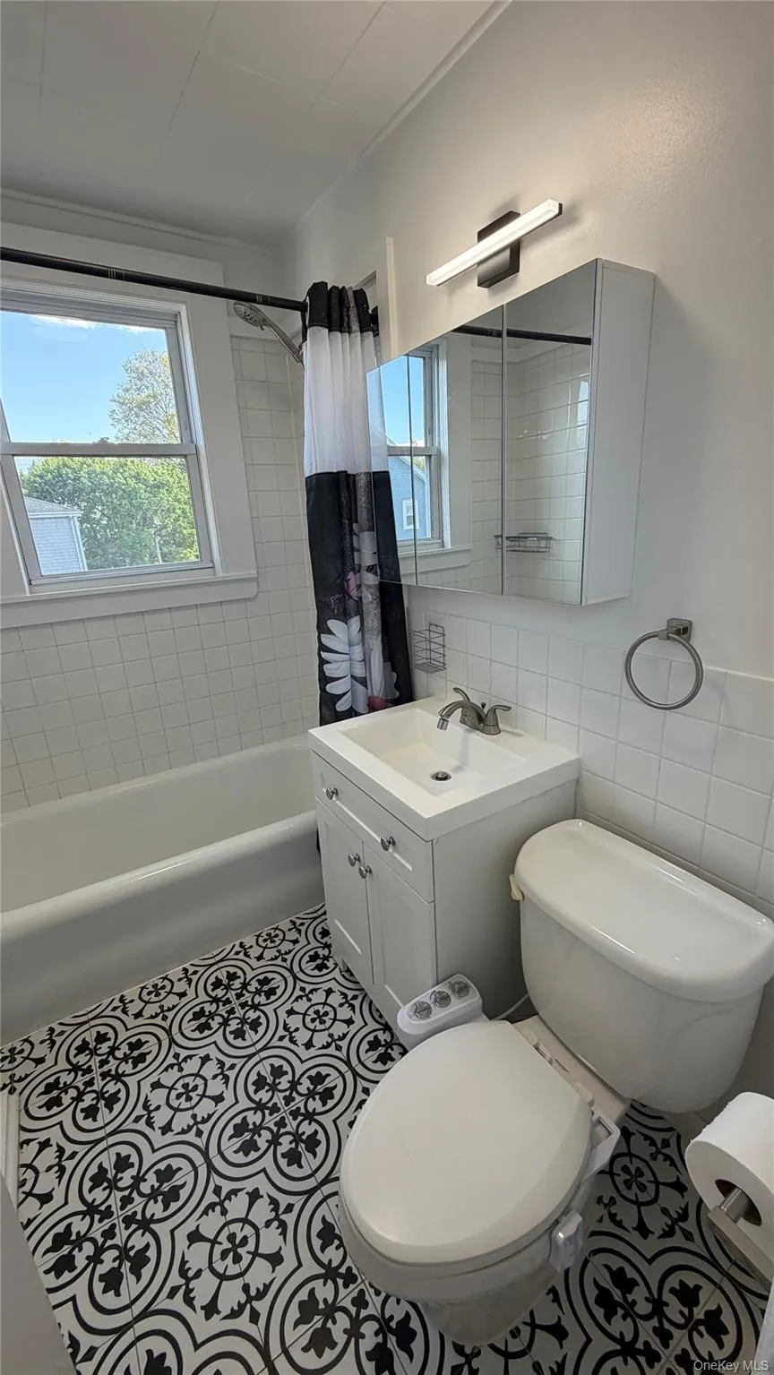 135 Webster Avenue, Harrison, NY, 3 Bedrooms Bedrooms, 6 Rooms Rooms,1 BathroomBathrooms,Residential Lease,For Rent,Webster,0,1000349 135 Webster Avenue, Harrison, NY, 3 Bedrooms Bedrooms, 6 Rooms Rooms,1 BathroomBathrooms,Residential Lease,For Rent,Webster,0,1000349