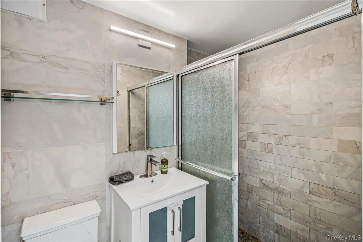 97-40 62nd Drive, New York, NY, 2 Bedrooms Bedrooms, 5 Rooms Rooms,1 BathroomBathrooms,Residential,For Rent,62nd Drive,0,1000353 97-40 62nd Drive, New York, NY, 2 Bedrooms Bedrooms, 5 Rooms Rooms,1 BathroomBathrooms,Residential,For Rent,62nd Drive,0,1000353