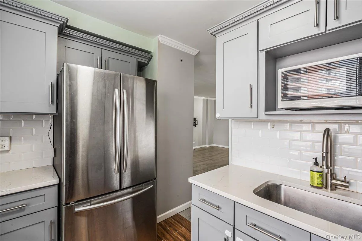 97-40 62nd Drive, New York, NY, 2 Bedrooms Bedrooms, 5 Rooms Rooms,1 BathroomBathrooms,Residential,For Rent,62nd Drive,0,1000353 97-40 62nd Drive, New York, NY, 2 Bedrooms Bedrooms, 5 Rooms Rooms,1 BathroomBathrooms,Residential,For Rent,62nd Drive,0,1000353