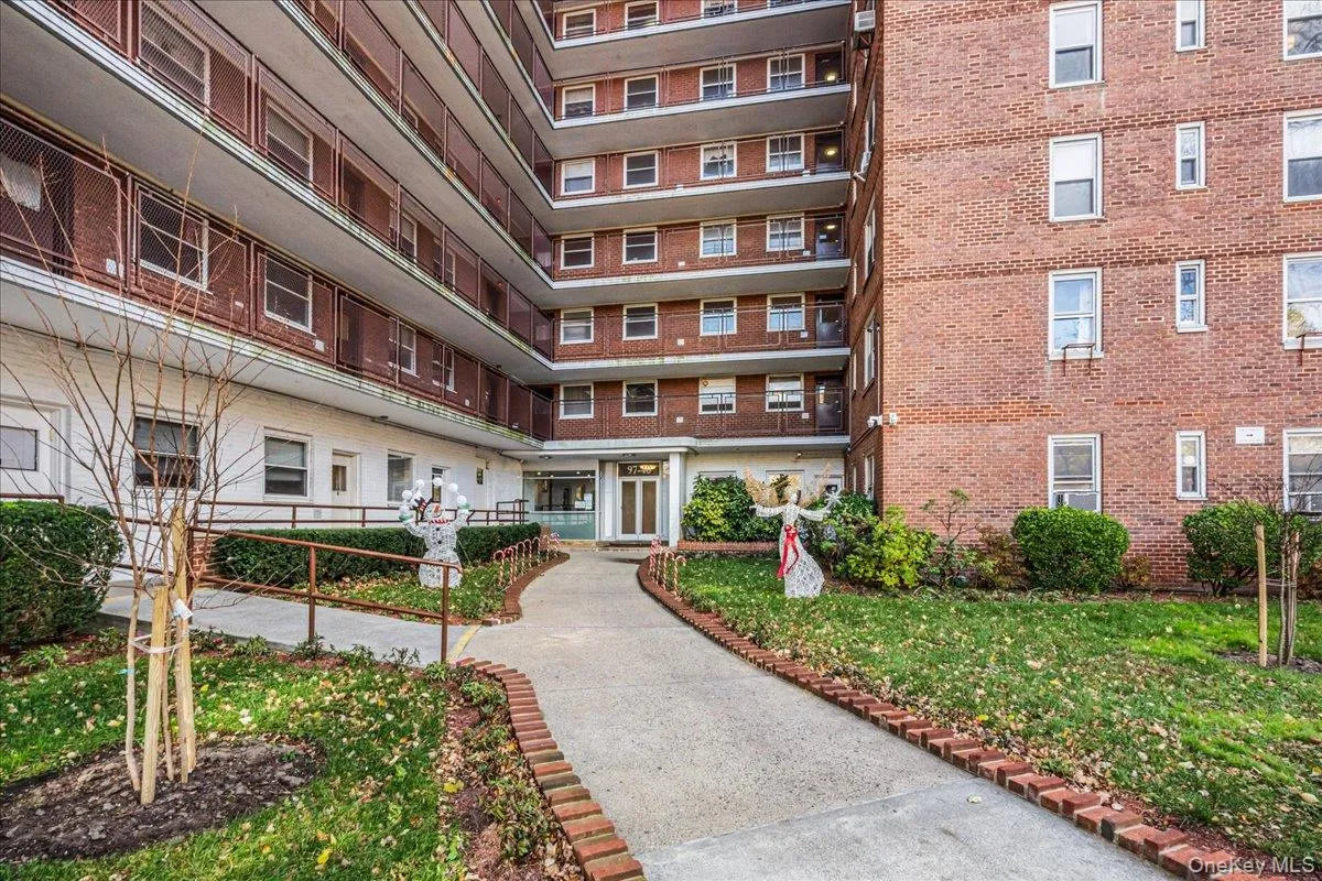 97-40 62nd Drive, New York, NY, 2 Bedrooms Bedrooms, 5 Rooms Rooms,1 BathroomBathrooms,Residential,For Rent,62nd Drive,0,1000353 97-40 62nd Drive, New York, NY, 2 Bedrooms Bedrooms, 5 Rooms Rooms,1 BathroomBathrooms,Residential,For Rent,62nd Drive,0,1000353