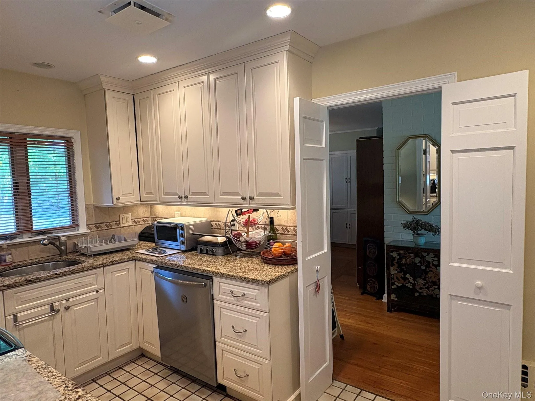 732 Scarsdale Road, Yonkers, NY, 3 Bedrooms Bedrooms, 7 Rooms Rooms,2 BathroomsBathrooms,Residential,For Rent,Scarsdale,0,1000356 732 Scarsdale Road, Yonkers, NY, 3 Bedrooms Bedrooms, 7 Rooms Rooms,2 BathroomsBathrooms,Residential,For Rent,Scarsdale,0,1000356