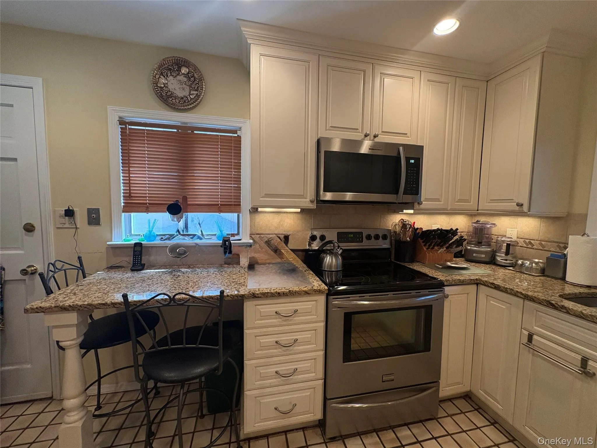 732 Scarsdale Road, Yonkers, NY, 3 Bedrooms Bedrooms, 7 Rooms Rooms,2 BathroomsBathrooms,Residential,For Rent,Scarsdale,0,KEY1000356 732 Scarsdale Road, Yonkers, NY, 3 Bedrooms Bedrooms, 7 Rooms Rooms,2 BathroomsBathrooms,Residential,For Rent,Scarsdale,0,KEY1000356