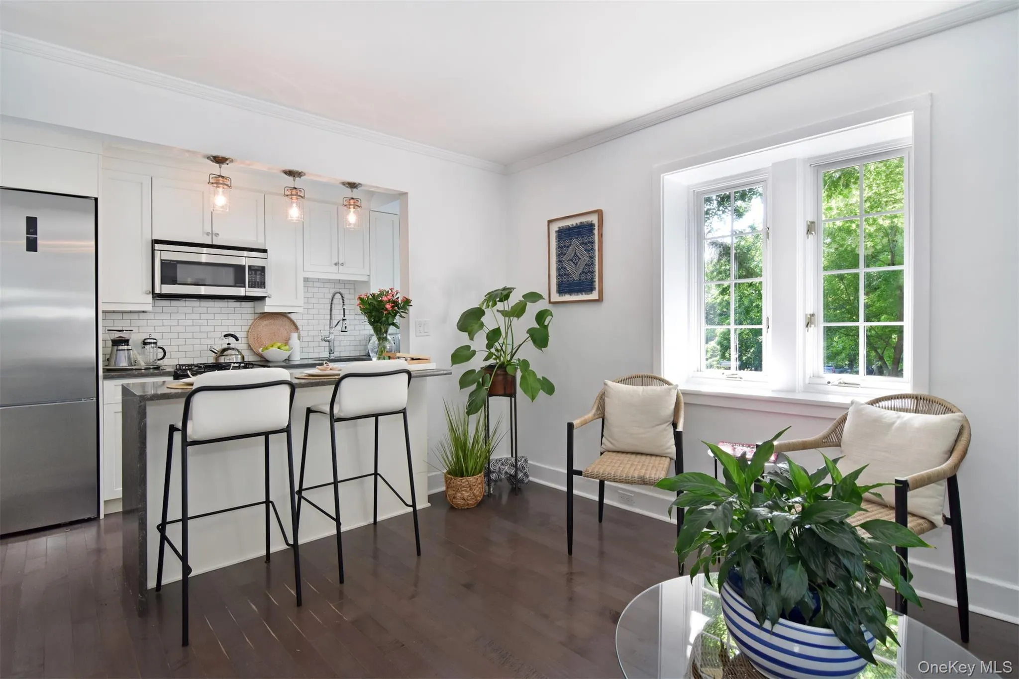The flexibility of the open floor plan highlighted by custom lighting & sparkling windows. The flexibility of the open floor plan highlighted by custom lighting & sparkling windows.
