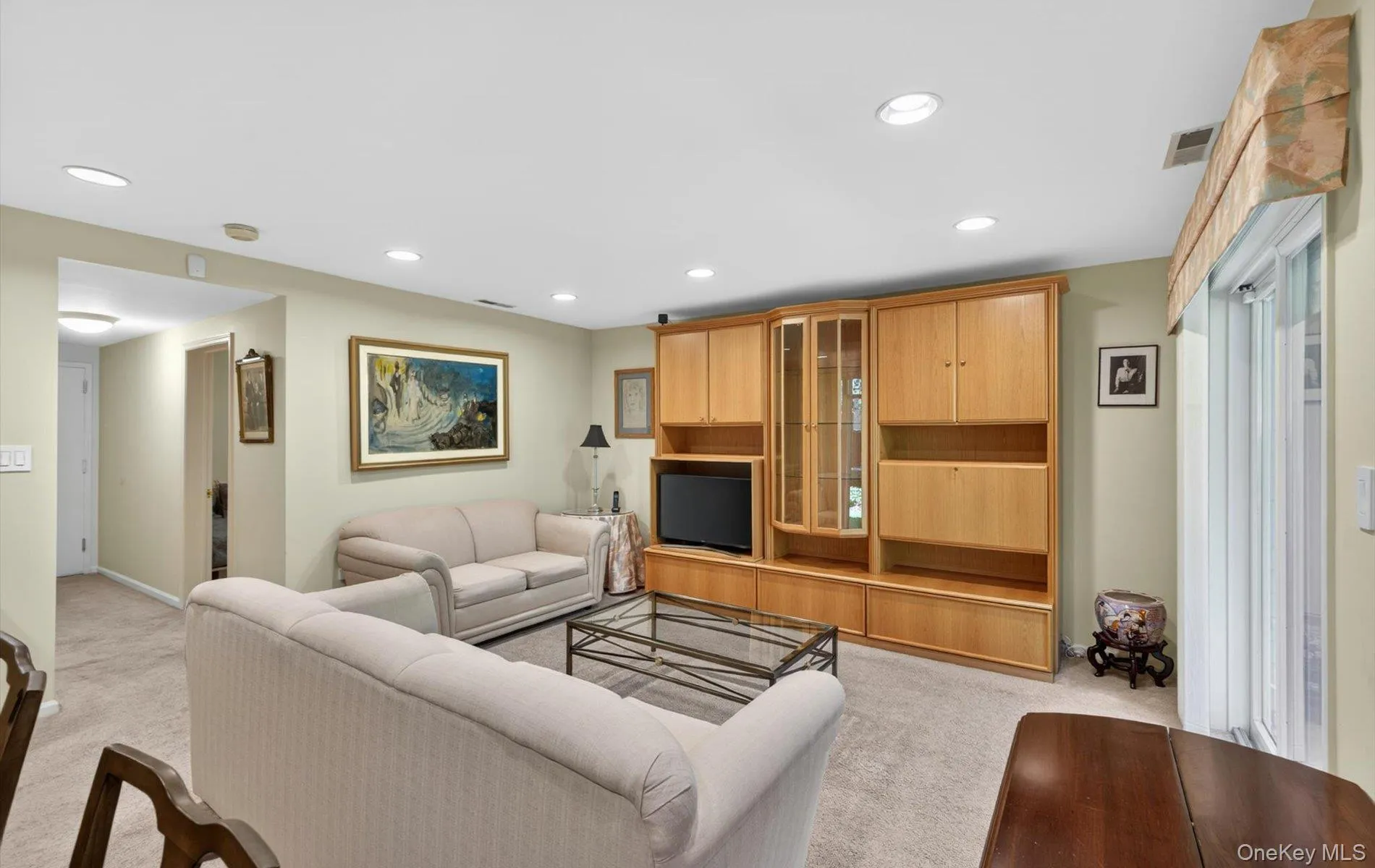 240-17 Oak Park Drive, New York, NY, 3 Bedrooms Bedrooms, 7 Rooms Rooms,3 BathroomsBathrooms,Residential,For Rent,Oak Park,0,1000363 240-17 Oak Park Drive, New York, NY, 3 Bedrooms Bedrooms, 7 Rooms Rooms,3 BathroomsBathrooms,Residential,For Rent,Oak Park,0,1000363