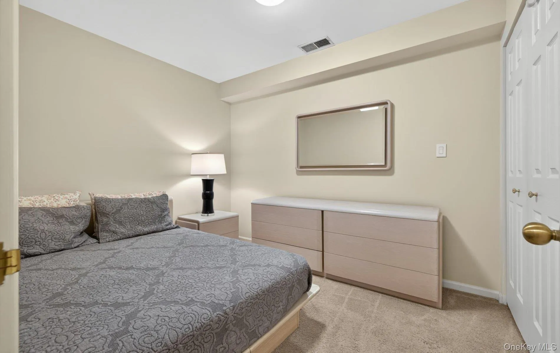 240-17 Oak Park Drive, New York, NY, 3 Bedrooms Bedrooms, 7 Rooms Rooms,3 BathroomsBathrooms,Residential,For Rent,Oak Park,0,1000363 240-17 Oak Park Drive, New York, NY, 3 Bedrooms Bedrooms, 7 Rooms Rooms,3 BathroomsBathrooms,Residential,For Rent,Oak Park,0,1000363