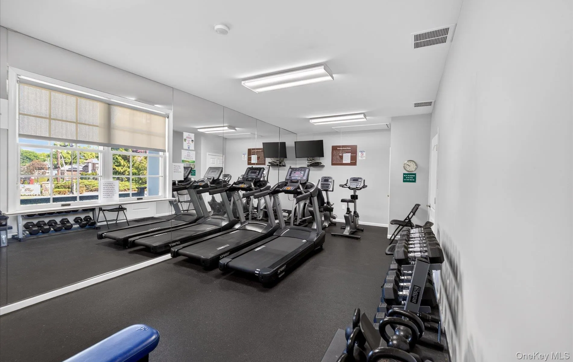 240-17 Oak Park Drive, New York, NY, 3 Bedrooms Bedrooms, 7 Rooms Rooms,3 BathroomsBathrooms,Residential,For Rent,Oak Park,0,1000363 240-17 Oak Park Drive, New York, NY, 3 Bedrooms Bedrooms, 7 Rooms Rooms,3 BathroomsBathrooms,Residential,For Rent,Oak Park,0,1000363