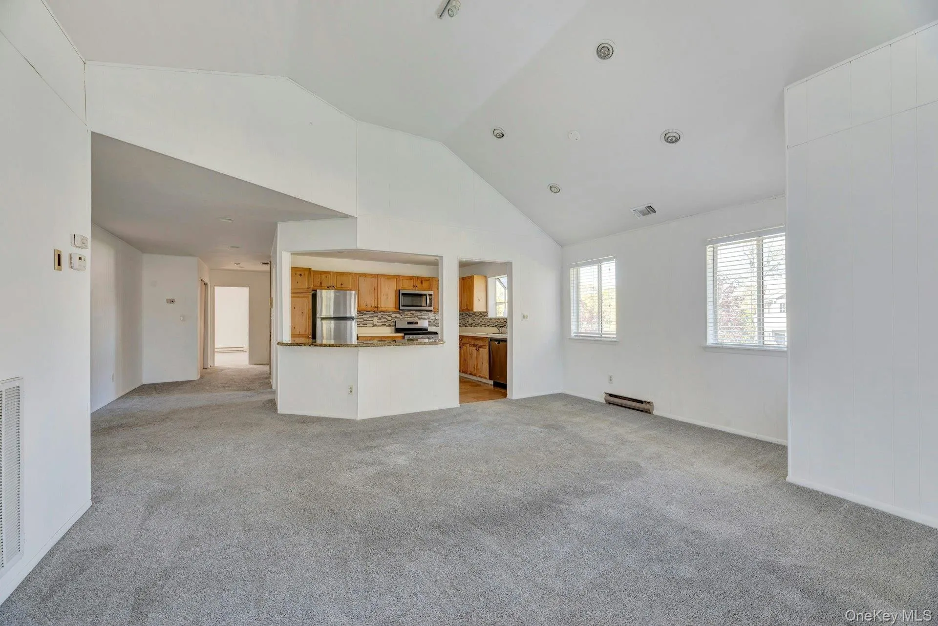 367 Seabreeze Court, Brookhaven, NY, 2 Bedrooms Bedrooms, 7 Rooms Rooms,2 BathroomsBathrooms,Residential Lease,For Rent,Seabreeze,0,1000364 367 Seabreeze Court, Brookhaven, NY, 2 Bedrooms Bedrooms, 7 Rooms Rooms,2 BathroomsBathrooms,Residential Lease,For Rent,Seabreeze,0,1000364