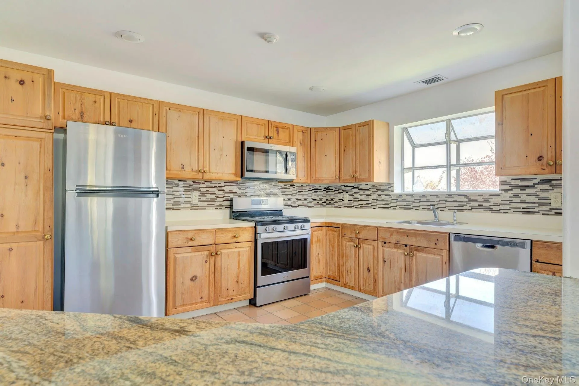 367 Seabreeze Court, Brookhaven, NY, 2 Bedrooms Bedrooms, 7 Rooms Rooms,2 BathroomsBathrooms,Residential Lease,For Rent,Seabreeze,0,1000364 367 Seabreeze Court, Brookhaven, NY, 2 Bedrooms Bedrooms, 7 Rooms Rooms,2 BathroomsBathrooms,Residential Lease,For Rent,Seabreeze,0,1000364