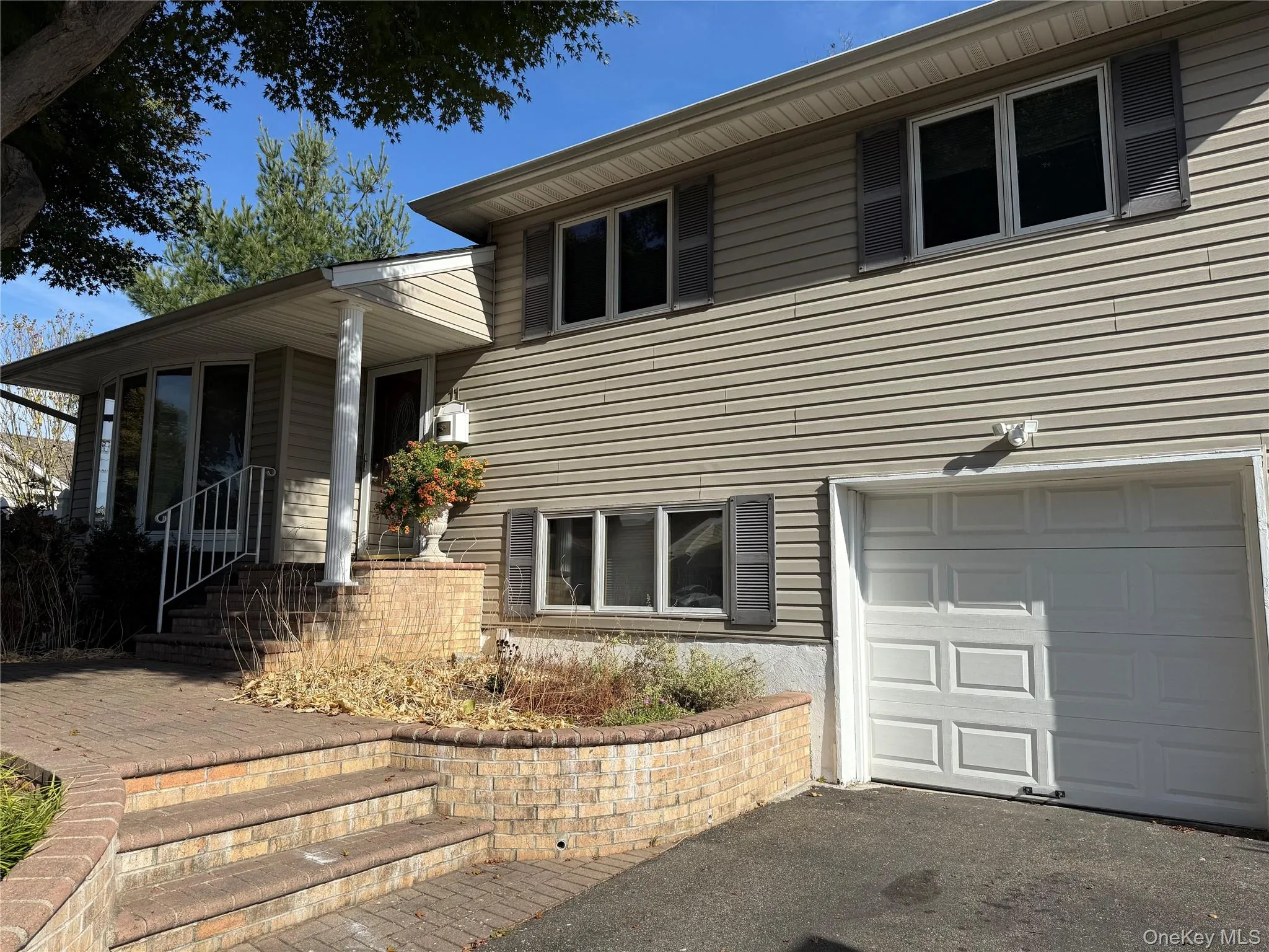 11 Syosset Circle, Oyster Bay, NY, 3 Bedrooms Bedrooms, 8 Rooms Rooms,1 BathroomBathrooms,Residential Lease,For Rent,Syosset,0,1000369 11 Syosset Circle, Oyster Bay, NY, 3 Bedrooms Bedrooms, 8 Rooms Rooms,1 BathroomBathrooms,Residential Lease,For Rent,Syosset,0,1000369