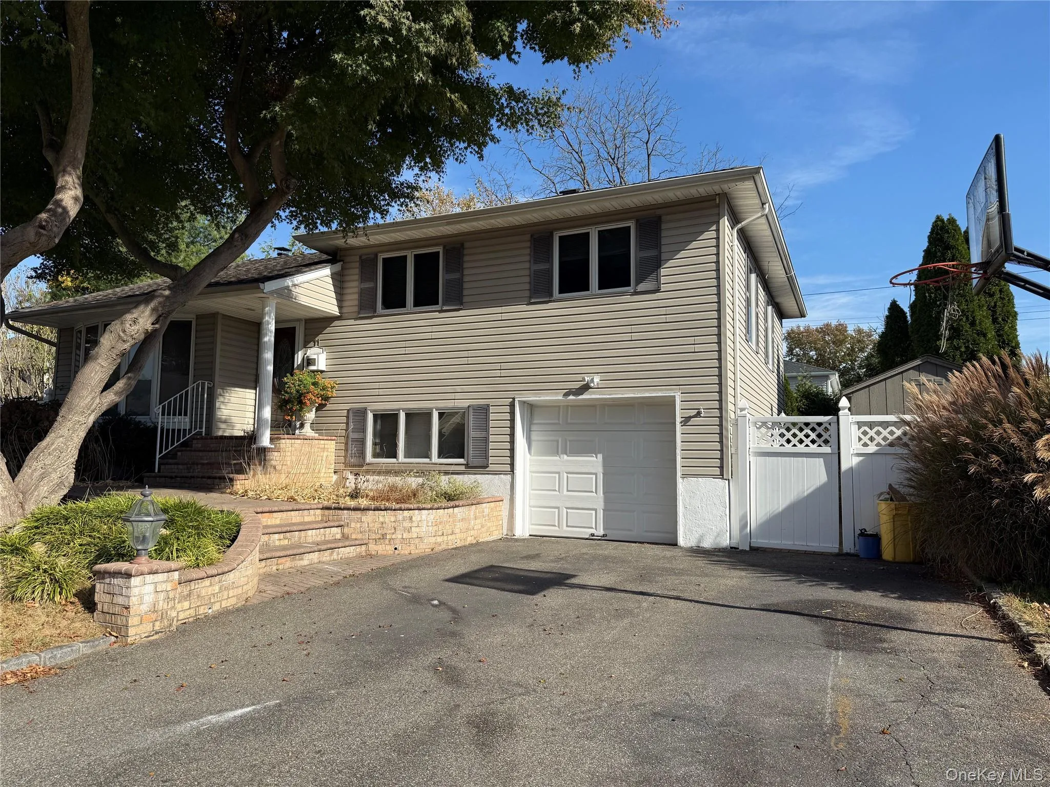 11 Syosset Circle, Oyster Bay, NY, 3 Bedrooms Bedrooms, 8 Rooms Rooms,1 BathroomBathrooms,Residential Lease,For Rent,Syosset,0,1000369 11 Syosset Circle, Oyster Bay, NY, 3 Bedrooms Bedrooms, 8 Rooms Rooms,1 BathroomBathrooms,Residential Lease,For Rent,Syosset,0,1000369