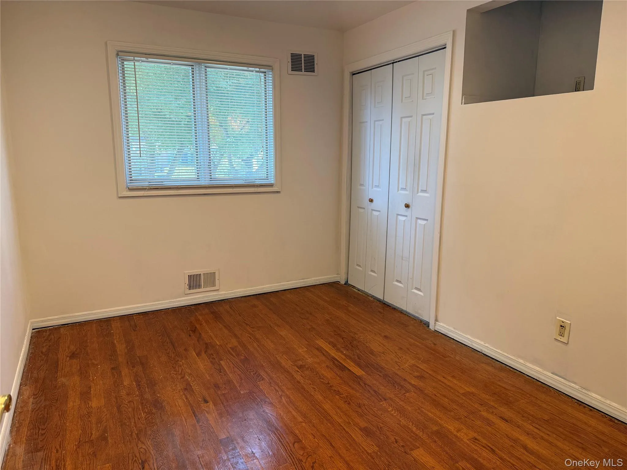 11 Syosset Circle, Oyster Bay, NY, 3 Bedrooms Bedrooms, 8 Rooms Rooms,1 BathroomBathrooms,Residential Lease,For Rent,Syosset,0,1000369 11 Syosset Circle, Oyster Bay, NY, 3 Bedrooms Bedrooms, 8 Rooms Rooms,1 BathroomBathrooms,Residential Lease,For Rent,Syosset,0,1000369