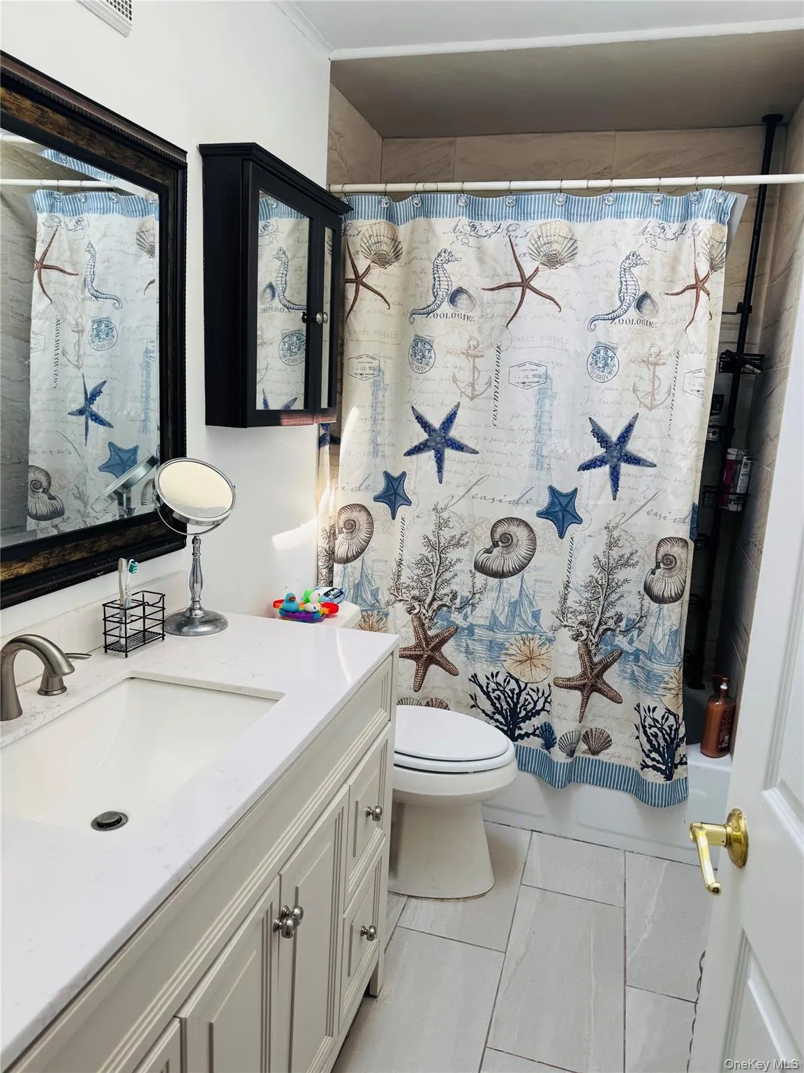11 Syosset Circle, Oyster Bay, NY, 3 Bedrooms Bedrooms, 8 Rooms Rooms,1 BathroomBathrooms,Residential Lease,For Rent,Syosset,0,1000369 11 Syosset Circle, Oyster Bay, NY, 3 Bedrooms Bedrooms, 8 Rooms Rooms,1 BathroomBathrooms,Residential Lease,For Rent,Syosset,0,1000369