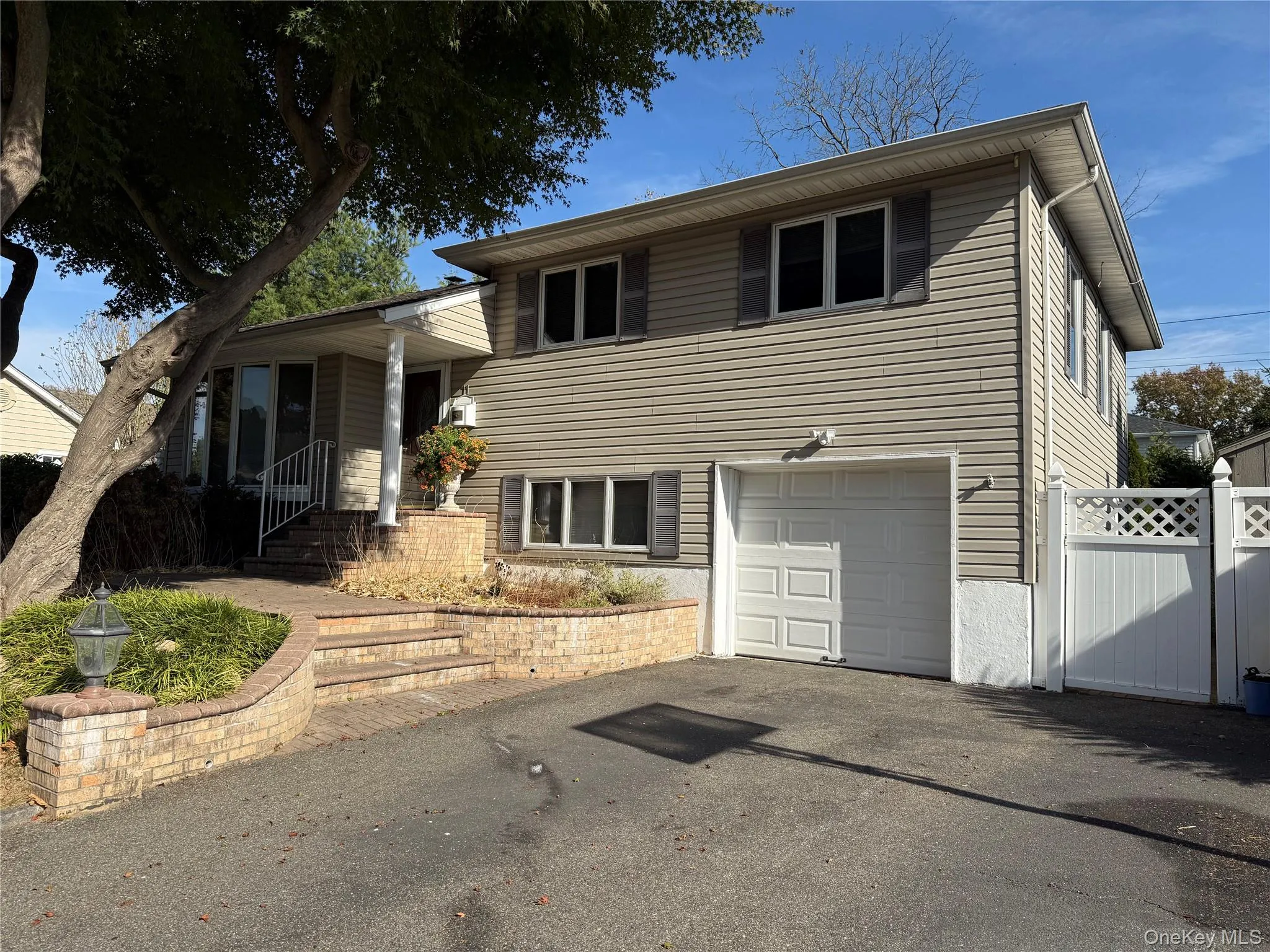 11 Syosset Circle, Oyster Bay, NY, 3 Bedrooms Bedrooms, 8 Rooms Rooms,1 BathroomBathrooms,Residential Lease,For Rent,Syosset,0,1000369 11 Syosset Circle, Oyster Bay, NY, 3 Bedrooms Bedrooms, 8 Rooms Rooms,1 BathroomBathrooms,Residential Lease,For Rent,Syosset,0,1000369