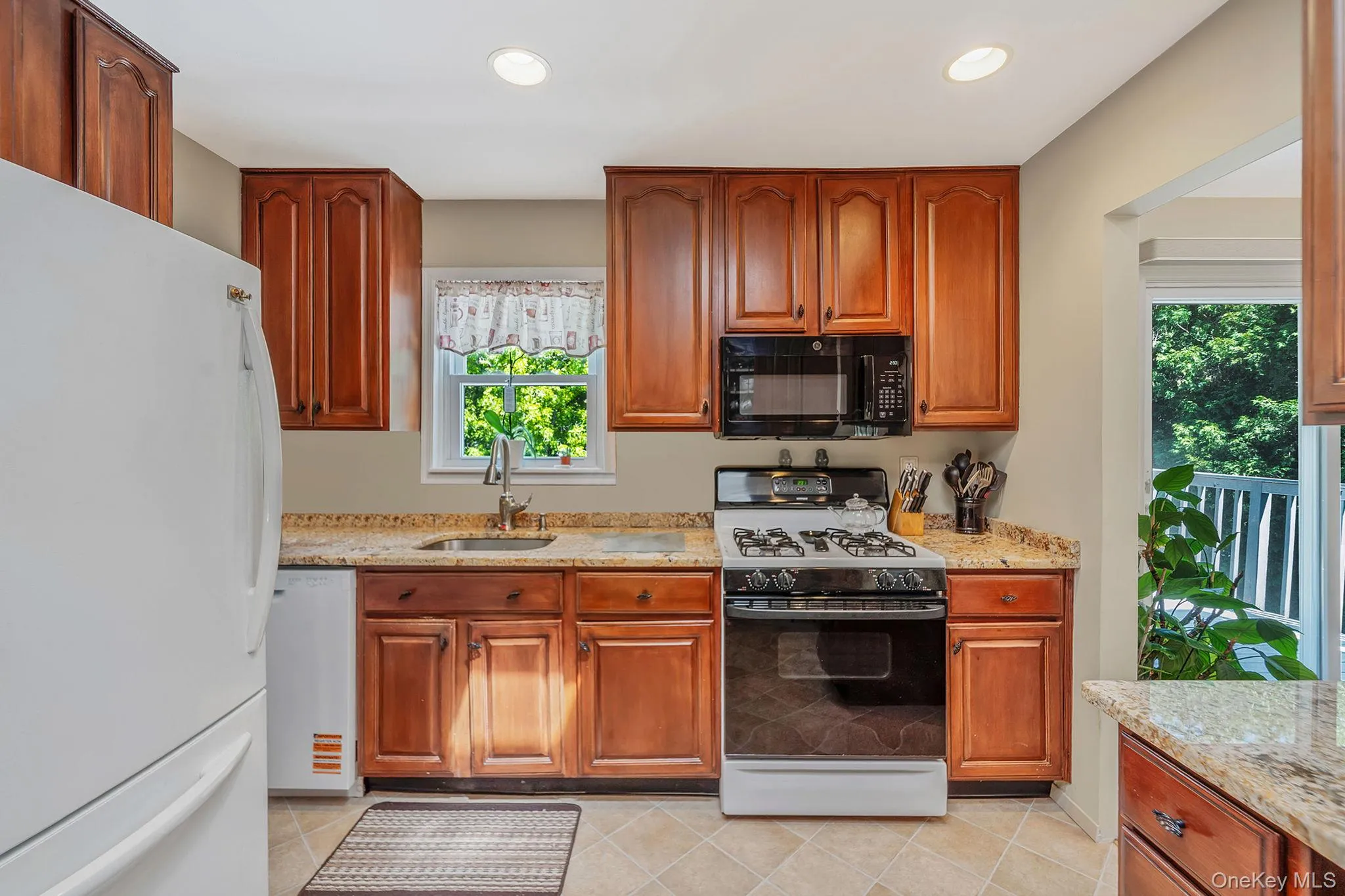 15 Peters Lane, Brookhaven, NY, 4 Bedrooms Bedrooms, 9 Rooms Rooms,2 BathroomsBathrooms,Residential,For Rent,Peters,0,1000382 15 Peters Lane, Brookhaven, NY, 4 Bedrooms Bedrooms, 9 Rooms Rooms,2 BathroomsBathrooms,Residential,For Rent,Peters,0,1000382