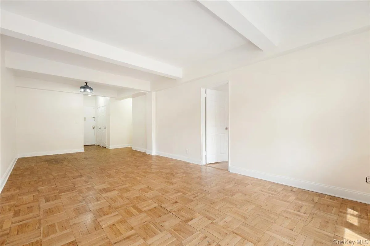 2 Sadore Lane, Yonkers, NY, 2 Bedrooms Bedrooms, 4 Rooms Rooms,1 BathroomBathrooms,Residential,For Rent,Sadore,0,1000386 2 Sadore Lane, Yonkers, NY, 2 Bedrooms Bedrooms, 4 Rooms Rooms,1 BathroomBathrooms,Residential,For Rent,Sadore,0,1000386