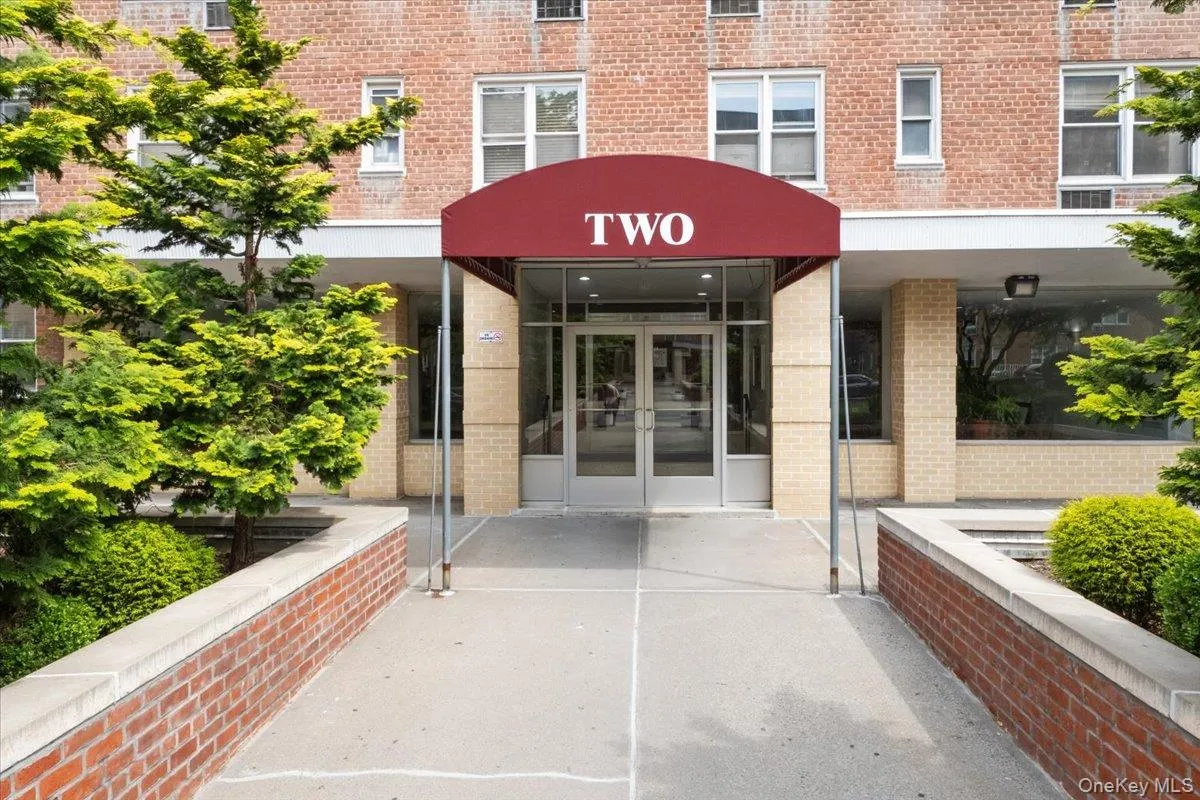 2 Sadore Lane, Yonkers, NY, 2 Bedrooms Bedrooms, 4 Rooms Rooms,1 BathroomBathrooms,Residential,For Rent,Sadore,0,1000386 2 Sadore Lane, Yonkers, NY, 2 Bedrooms Bedrooms, 4 Rooms Rooms,1 BathroomBathrooms,Residential,For Rent,Sadore,0,1000386