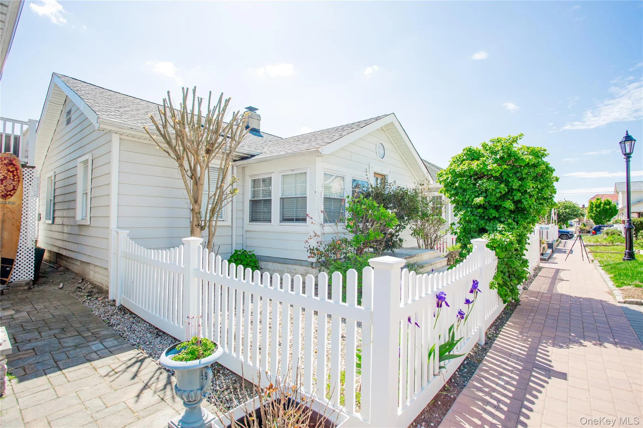 16 June Walk, Long Beach, NY, 3 Bedrooms Bedrooms, 6 Rooms Rooms,1 BathroomBathrooms,Residential Lease,For Rent,June,0,1000387 16 June Walk, Long Beach, NY, 3 Bedrooms Bedrooms, 6 Rooms Rooms,1 BathroomBathrooms,Residential Lease,For Rent,June,0,1000387
