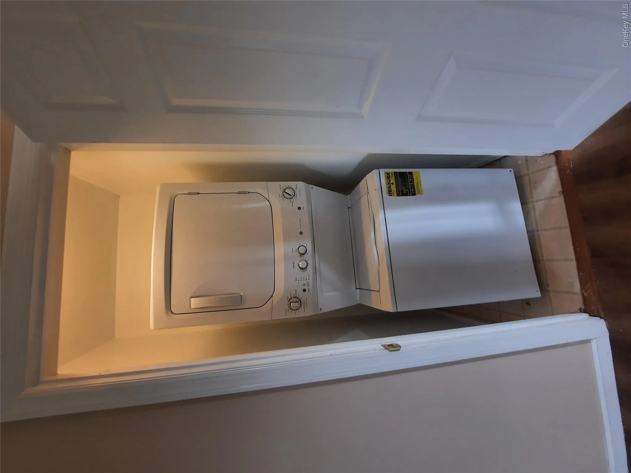 Laundry area on premises. Laundry area on premises.