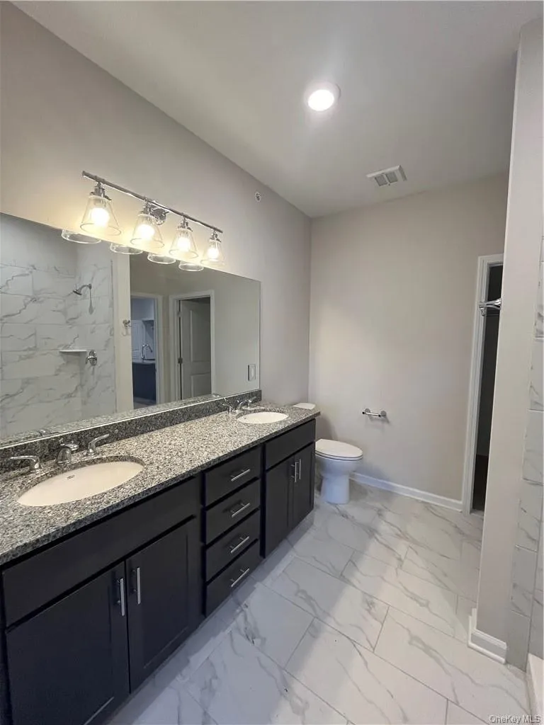Tower Ridge Grande Bathroom Tower Ridge Grande Bathroom
