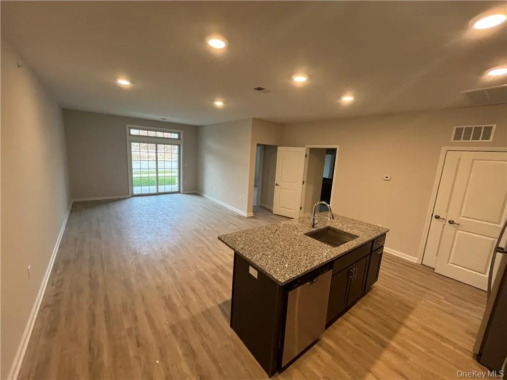 Tower Ridge Grande Kitchen Tower Ridge Grande Kitchen