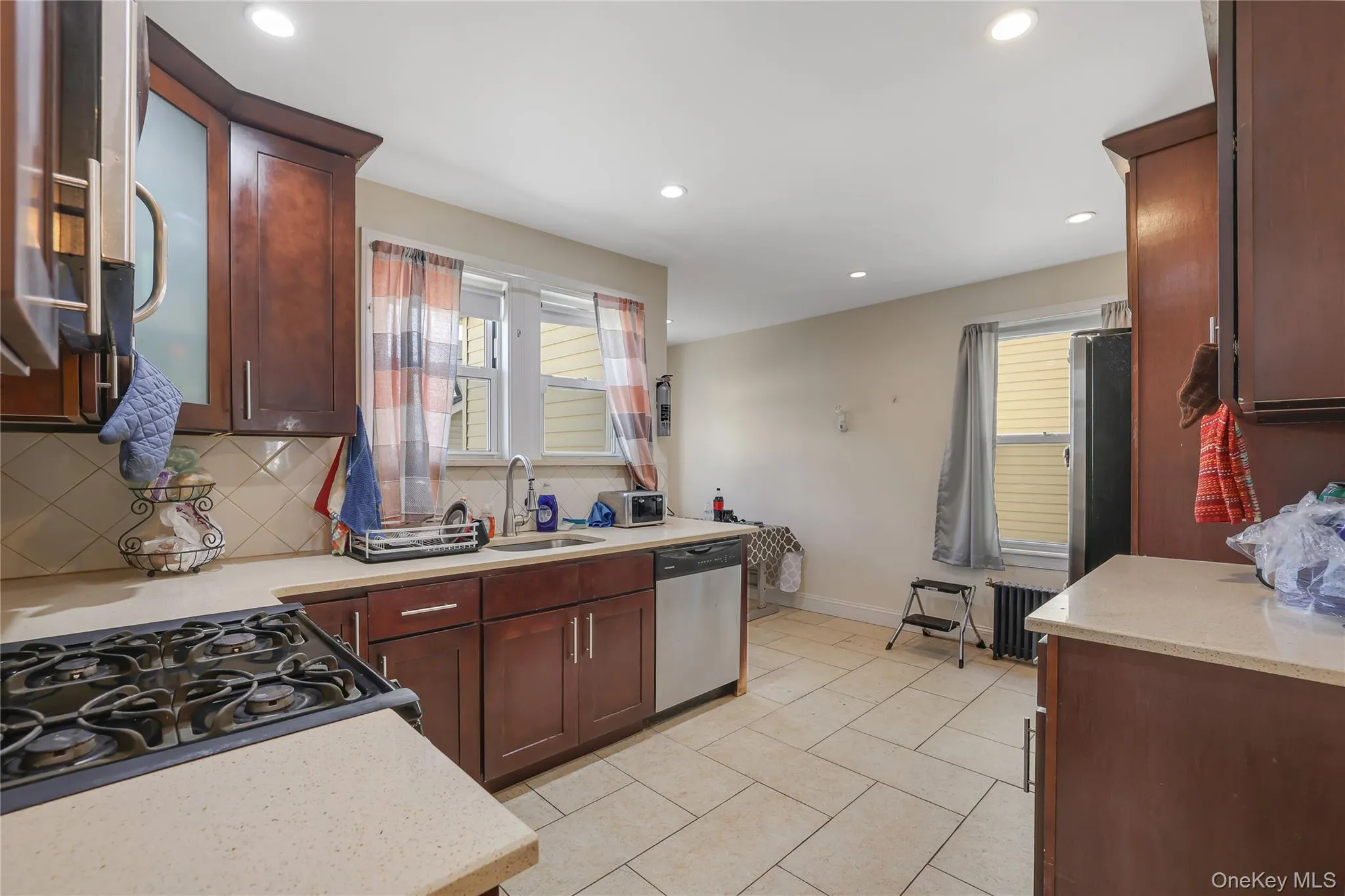 225-25 106th Avenue, New York, NY, 3 Bedrooms Bedrooms, 8 Rooms Rooms,1 BathroomBathrooms,Residential,For Rent,106th,0,1000397 225-25 106th Avenue, New York, NY, 3 Bedrooms Bedrooms, 8 Rooms Rooms,1 BathroomBathrooms,Residential,For Rent,106th,0,1000397
