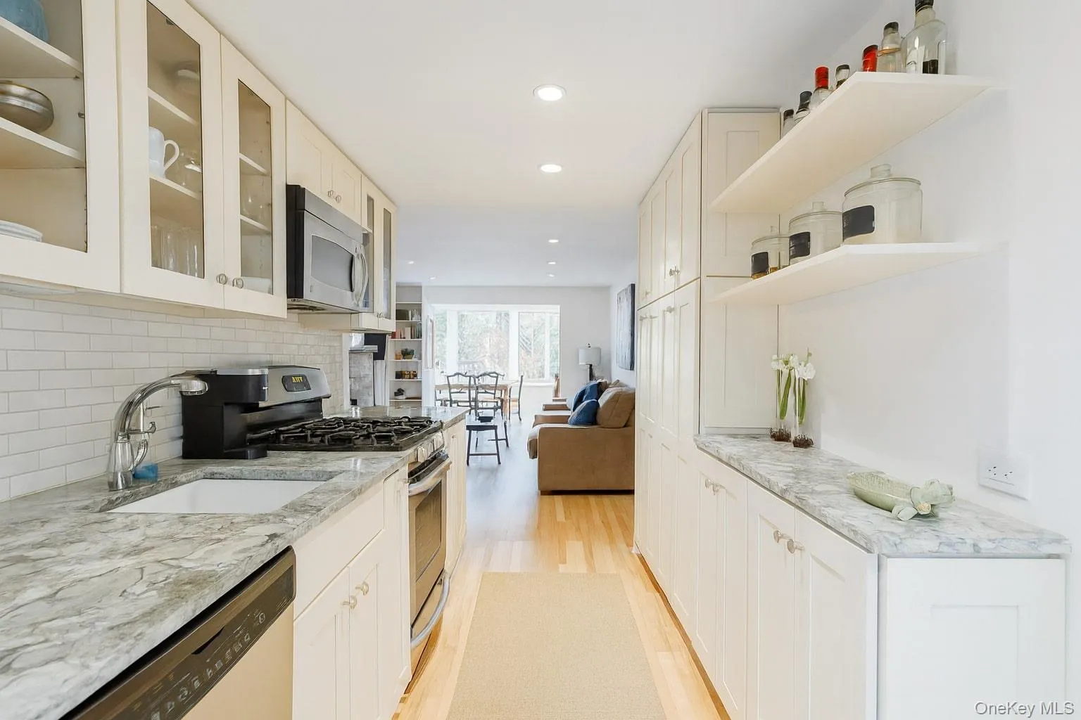 252 w 21 St, New York, NY, 1 Bedroom Bedrooms, 4 Rooms Rooms,1 BathroomBathrooms,Residential,For Rent,w 21 St,0,1000403 252 w 21 St, New York, NY, 1 Bedroom Bedrooms, 4 Rooms Rooms,1 BathroomBathrooms,Residential,For Rent,w 21 St,0,1000403