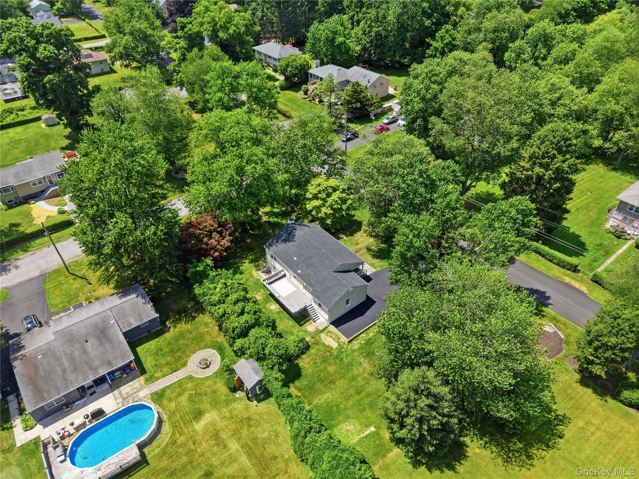 Tree Lined Property Tree Lined Property