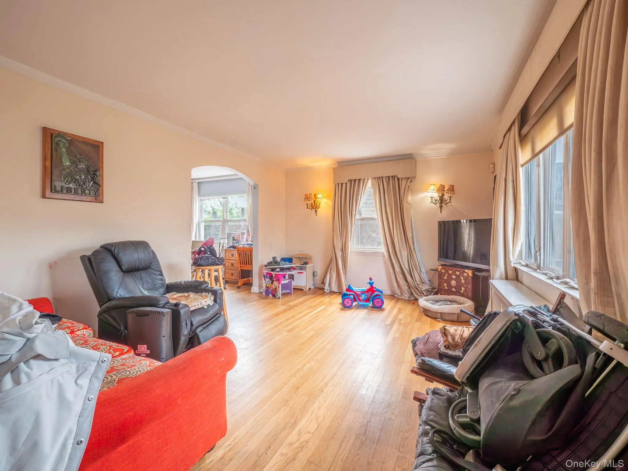 75-75 180th Street, New York, NY, 4 Bedrooms Bedrooms, 7 Rooms Rooms,2 BathroomsBathrooms,Residential Sale,For Rent,180th,0,1000409 75-75 180th Street, New York, NY, 4 Bedrooms Bedrooms, 7 Rooms Rooms,2 BathroomsBathrooms,Residential Sale,For Rent,180th,0,1000409