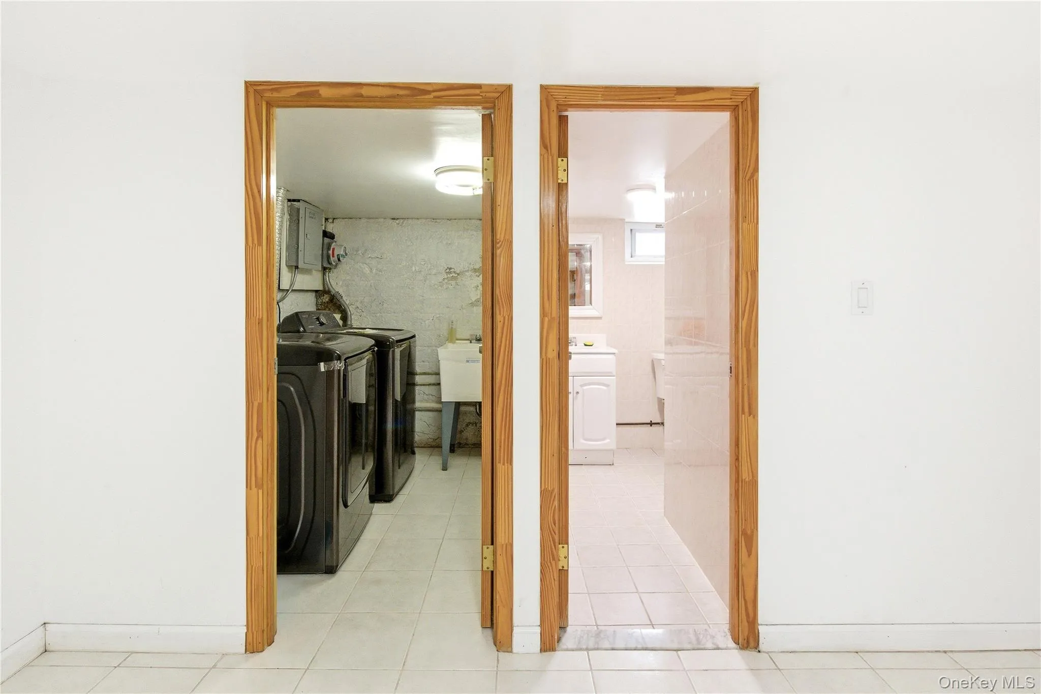 67-99 Exeter Street, New York, NY, 3 Bedrooms Bedrooms, 9 Rooms Rooms,2 BathroomsBathrooms,Residential Lease,For Rent,Exeter,0,1000412 67-99 Exeter Street, New York, NY, 3 Bedrooms Bedrooms, 9 Rooms Rooms,2 BathroomsBathrooms,Residential Lease,For Rent,Exeter,0,1000412