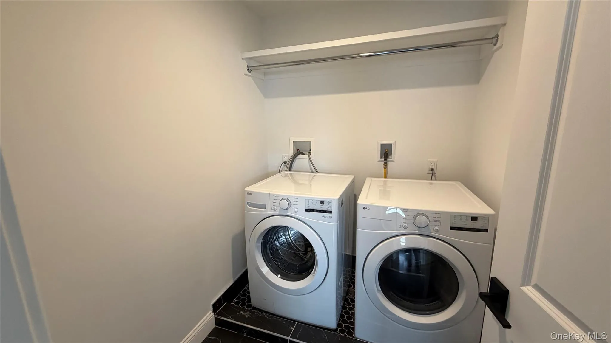 172 Lakeview Avenue, Harrison, NY, 5 Bedrooms Bedrooms, 12 Rooms Rooms,3 BathroomsBathrooms,Residential Lease,For Rent,Lakeview,0,1000417 172 Lakeview Avenue, Harrison, NY, 5 Bedrooms Bedrooms, 12 Rooms Rooms,3 BathroomsBathrooms,Residential Lease,For Rent,Lakeview,0,1000417