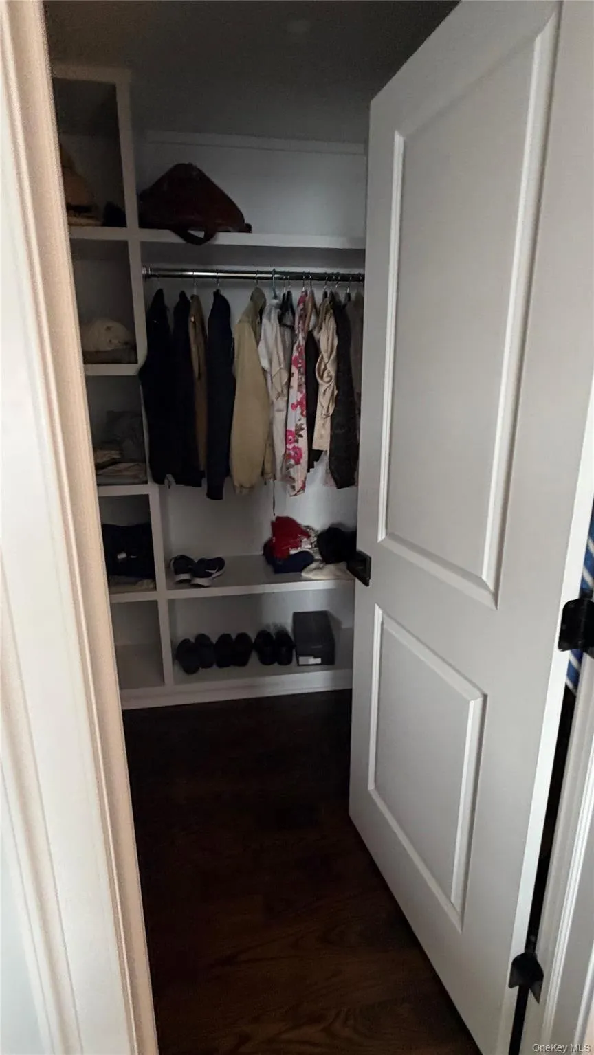 172 Lakeview Avenue, Harrison, NY, 5 Bedrooms Bedrooms, 12 Rooms Rooms,3 BathroomsBathrooms,Residential Lease,For Rent,Lakeview,0,1000417 172 Lakeview Avenue, Harrison, NY, 5 Bedrooms Bedrooms, 12 Rooms Rooms,3 BathroomsBathrooms,Residential Lease,For Rent,Lakeview,0,1000417
