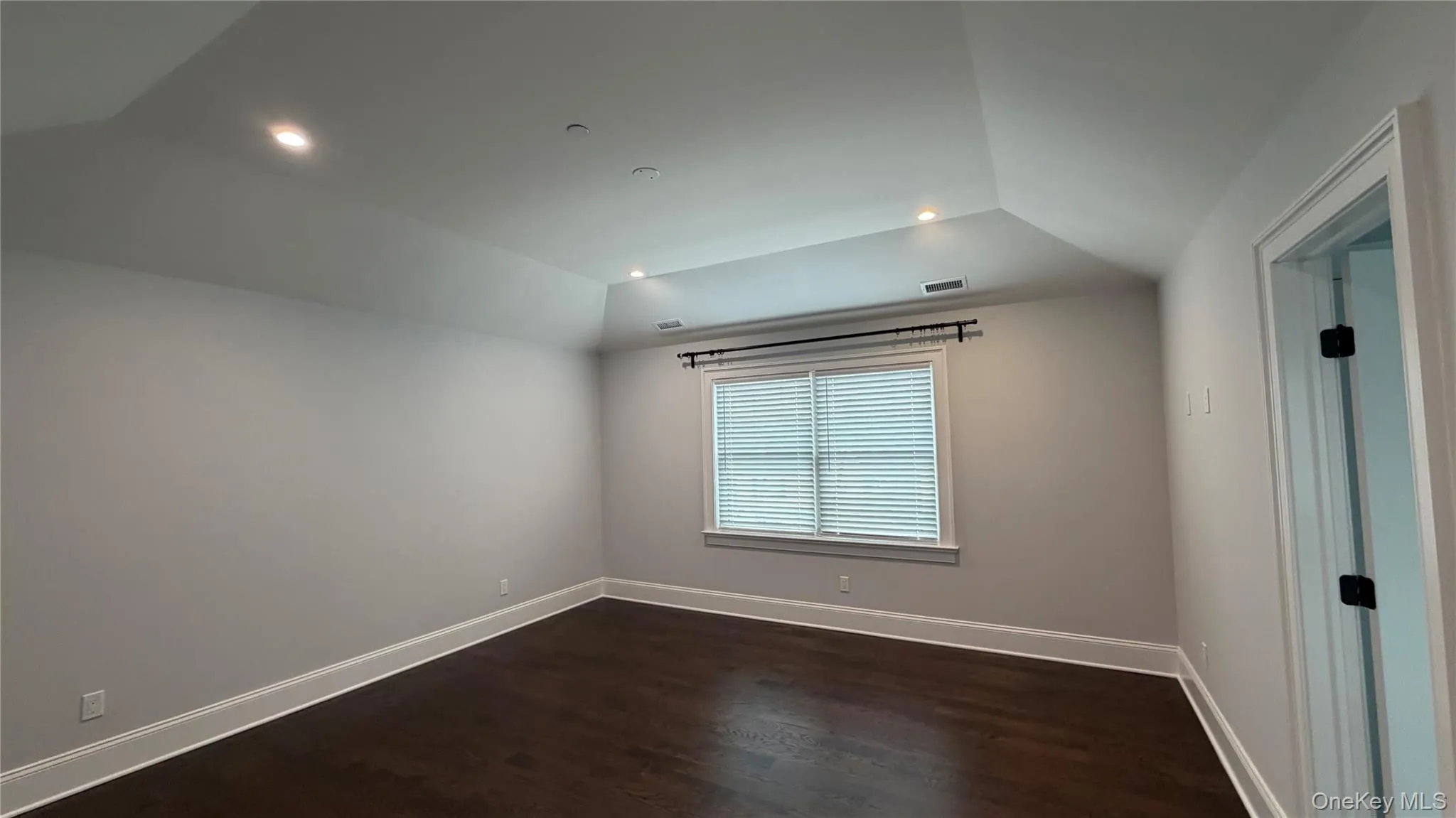 172 Lakeview Avenue, Harrison, NY, 5 Bedrooms Bedrooms, 12 Rooms Rooms,3 BathroomsBathrooms,Residential Lease,For Rent,Lakeview,0,1000417 172 Lakeview Avenue, Harrison, NY, 5 Bedrooms Bedrooms, 12 Rooms Rooms,3 BathroomsBathrooms,Residential Lease,For Rent,Lakeview,0,1000417