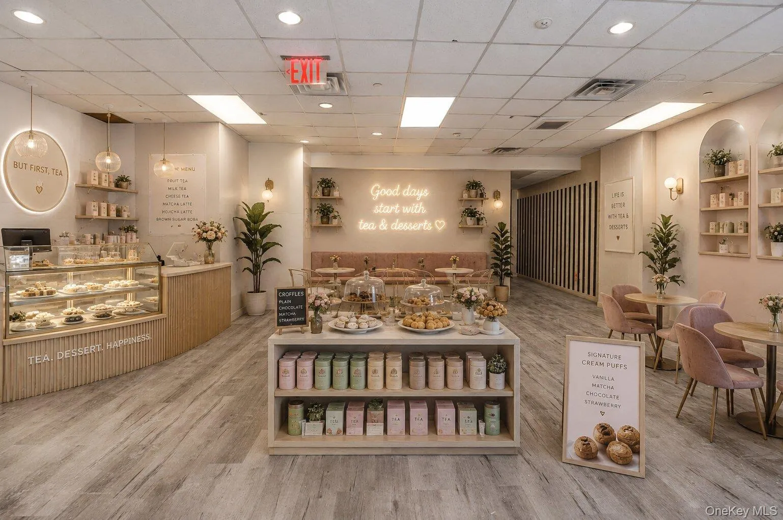 Virtually staged tea shop / dessert shop Virtually staged tea shop / dessert shop