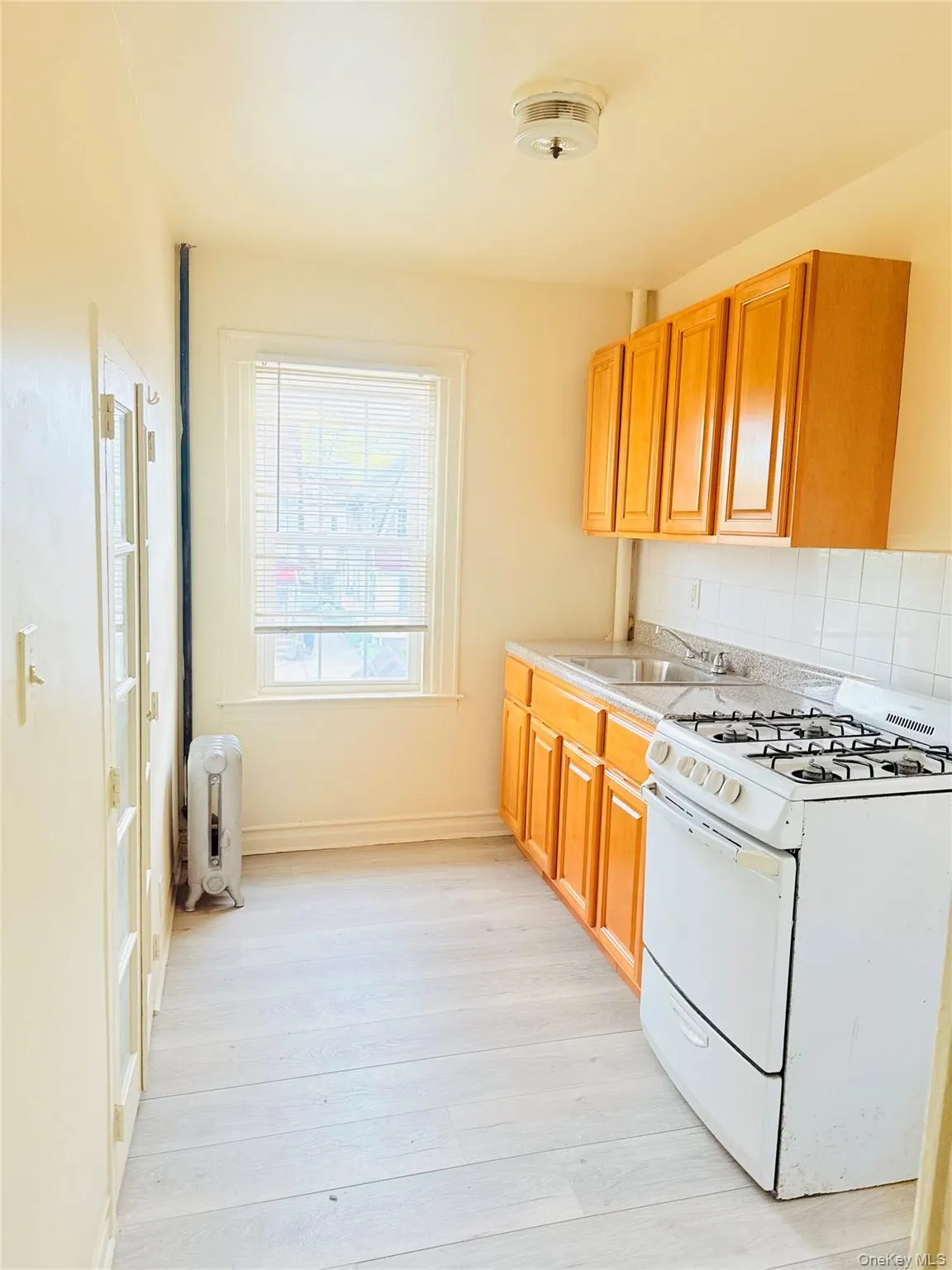 111-41 202nd Street, New York, NY, 3 Bedrooms Bedrooms, 5 Rooms Rooms,1 BathroomBathrooms,Residential Lease,For Rent,202nd,0,1000421 111-41 202nd Street, New York, NY, 3 Bedrooms Bedrooms, 5 Rooms Rooms,1 BathroomBathrooms,Residential Lease,For Rent,202nd,0,1000421